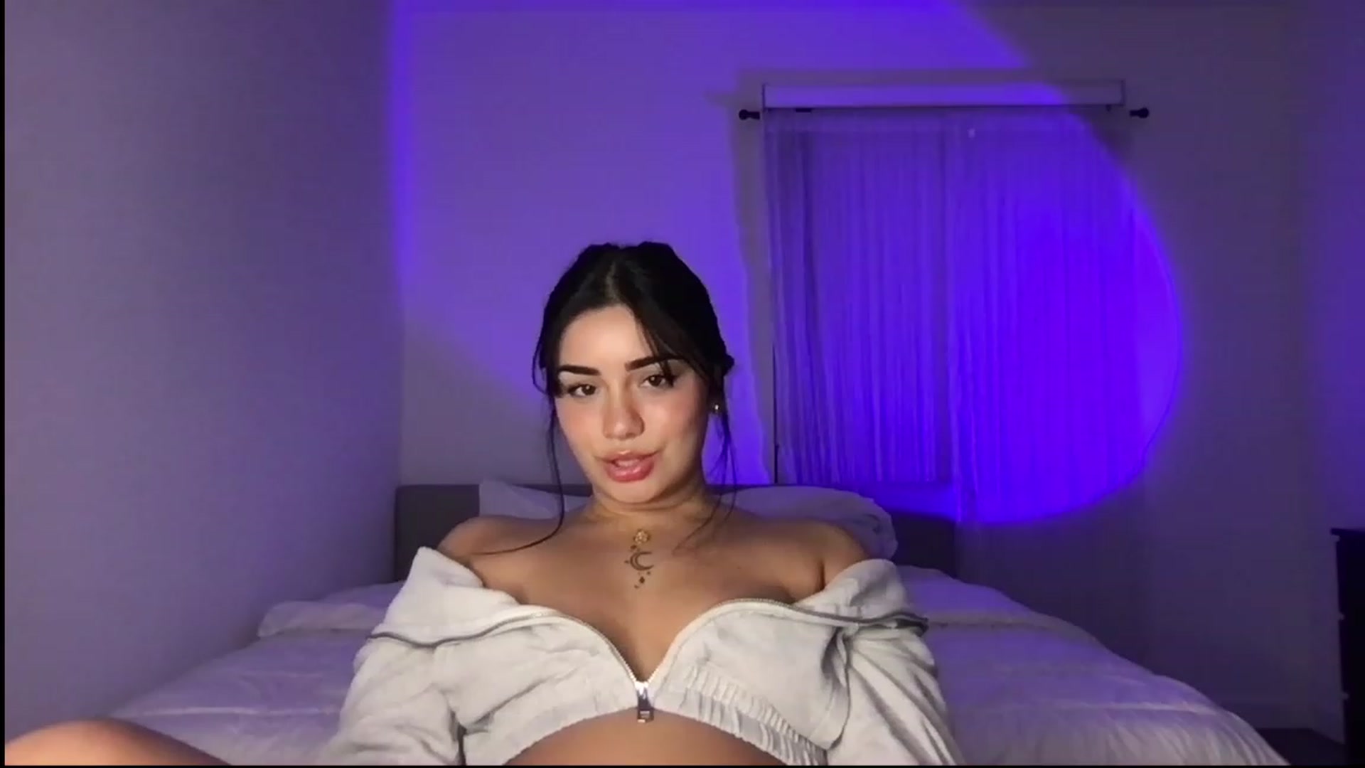Gallery image thumbnail from babyxjulz's myfreecams stream on, 05/31/2023, 04:17 image 14 of 20