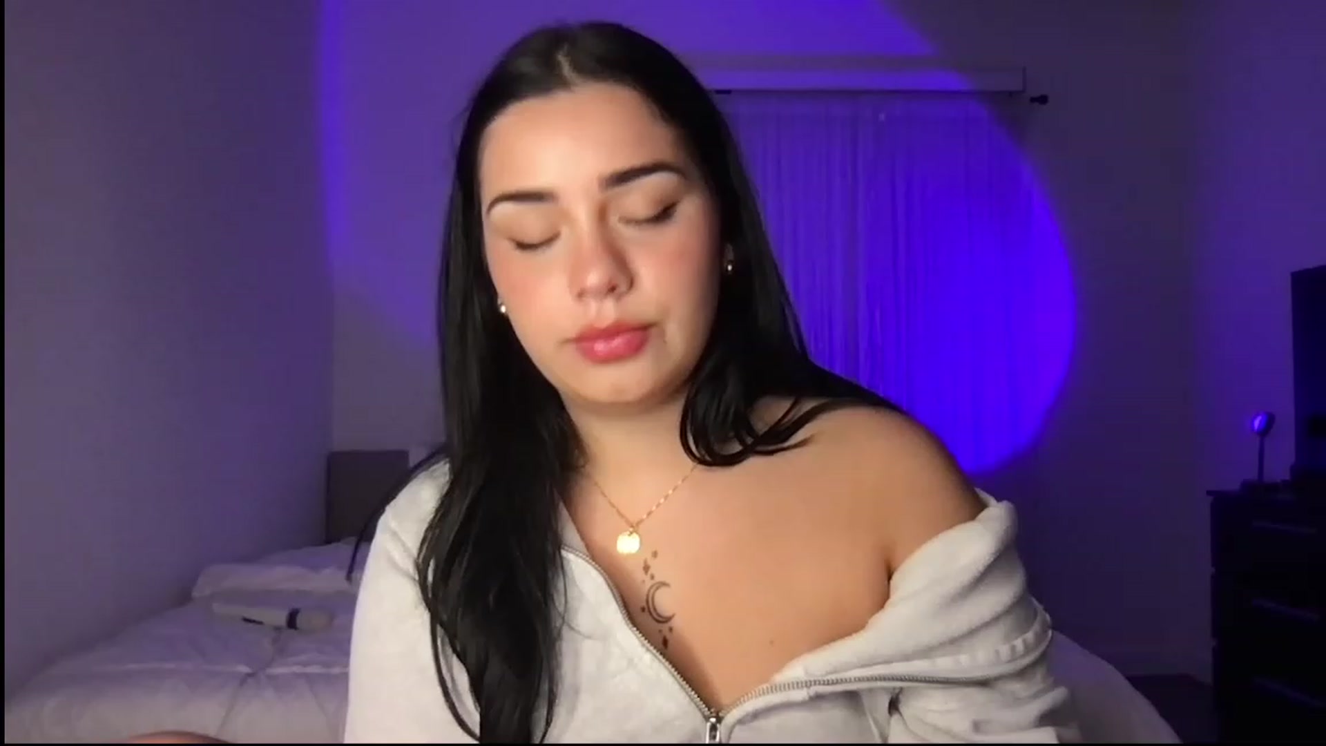 Gallery image thumbnail from babyxjulz's myfreecams stream on, 05/31/2023, 05:25 image 6 of 20