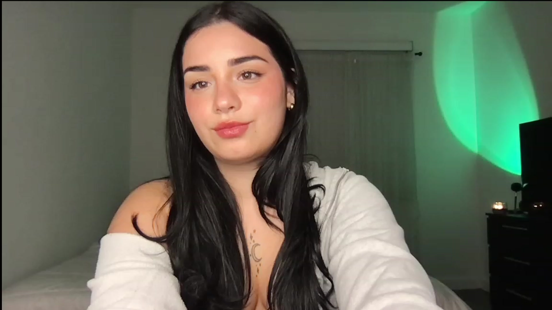 Gallery image thumbnail from babyxjulz's myfreecams stream on, 06/20/2023, 05:23 image 3 of 20