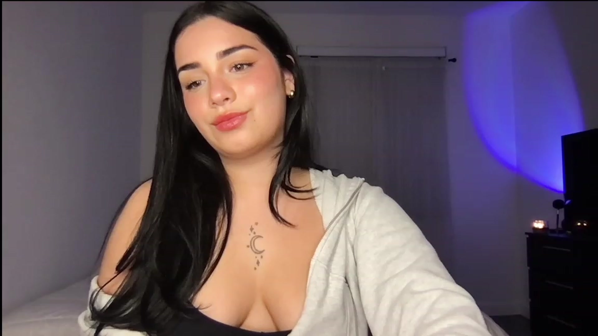 Gallery image thumbnail from babyxjulz's myfreecams stream on, 06/20/2023, 05:23 image 2 of 20