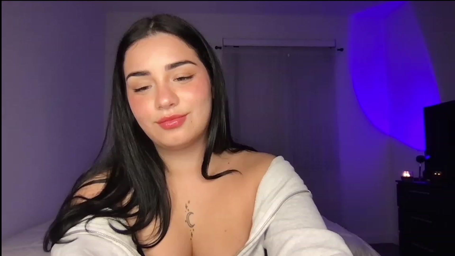 Gallery image thumbnail from babyxjulz's myfreecams stream on, 06/20/2023, 05:23 image 9 of 20