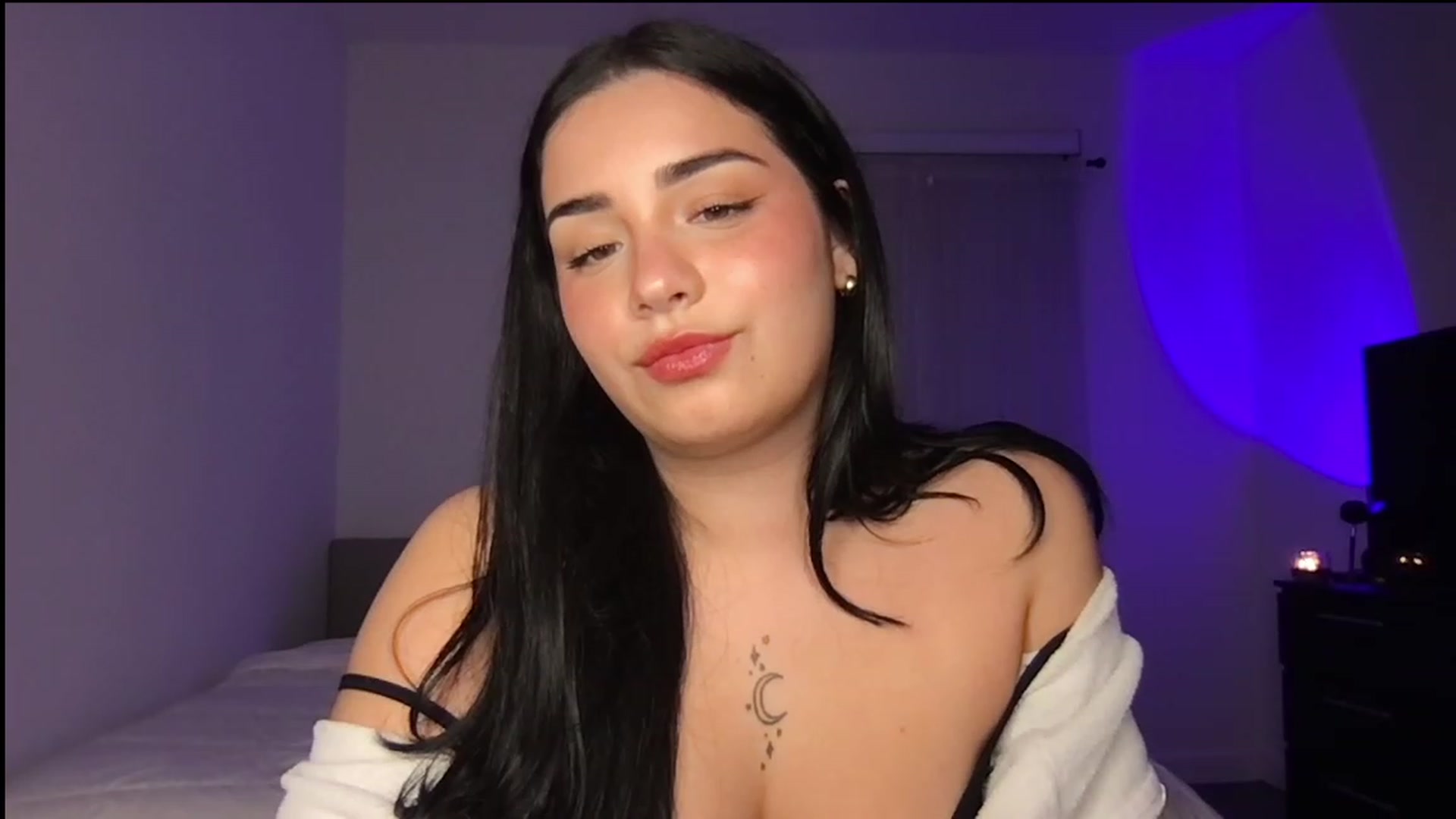 Gallery image thumbnail from babyxjulz's myfreecams stream on, 06/20/2023, 05:23 image 14 of 20