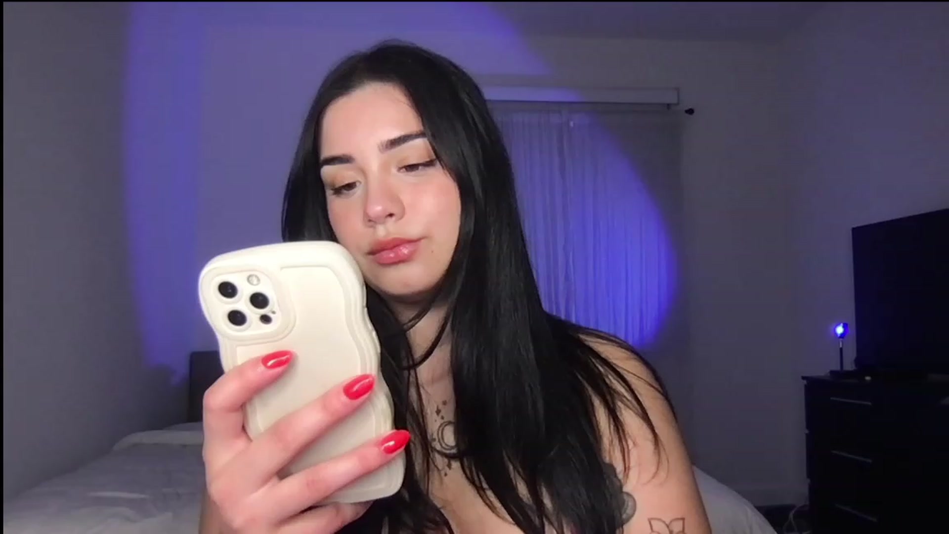 Gallery image thumbnail from babyxjulz's myfreecams stream on, 06/25/2023, 04:22 image 18 of 20