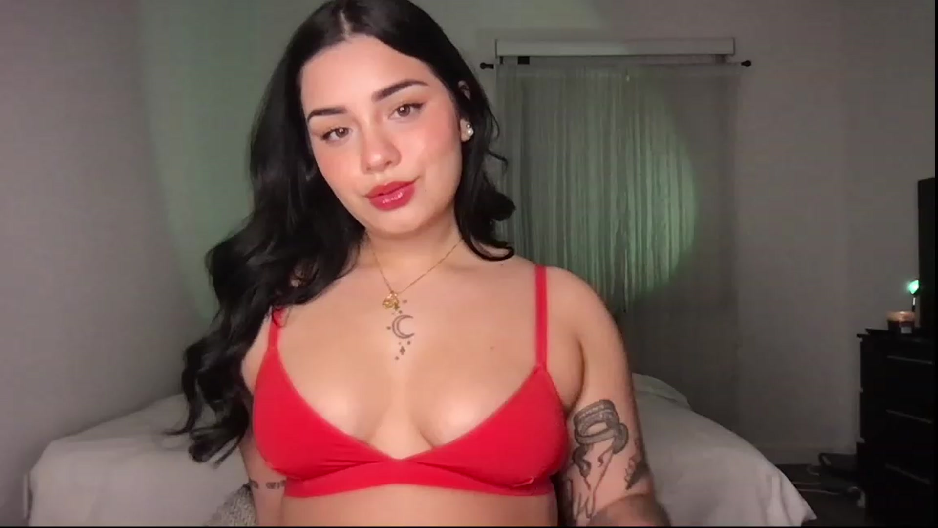 Gallery image thumbnail from babyxjulz's myfreecams stream on, 07/06/2023, 03:55 image 2 of 20
