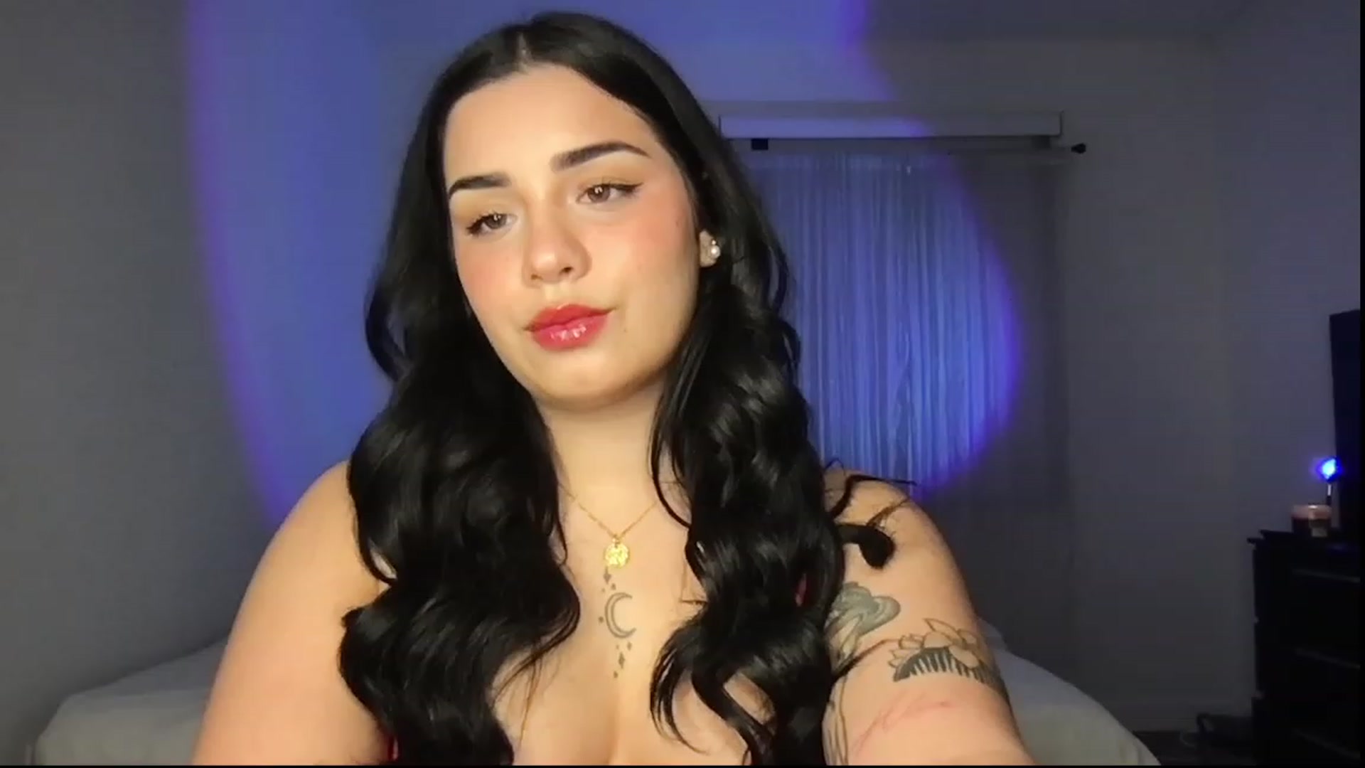 Gallery image thumbnail from babyxjulz's myfreecams stream on, 07/06/2023, 03:55 image 12 of 20