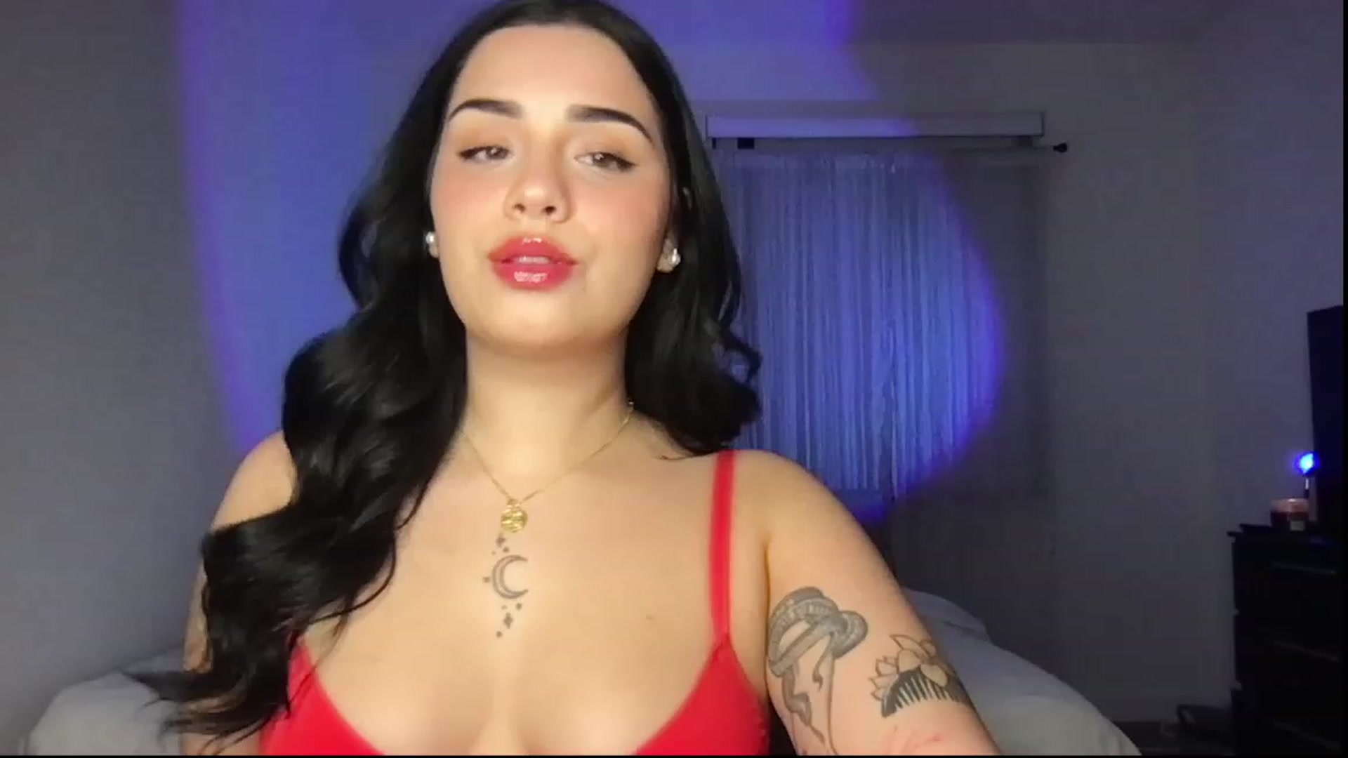 Gallery image thumbnail from babyxjulz's myfreecams stream on, 07/06/2023, 03:55 image 11 of 20