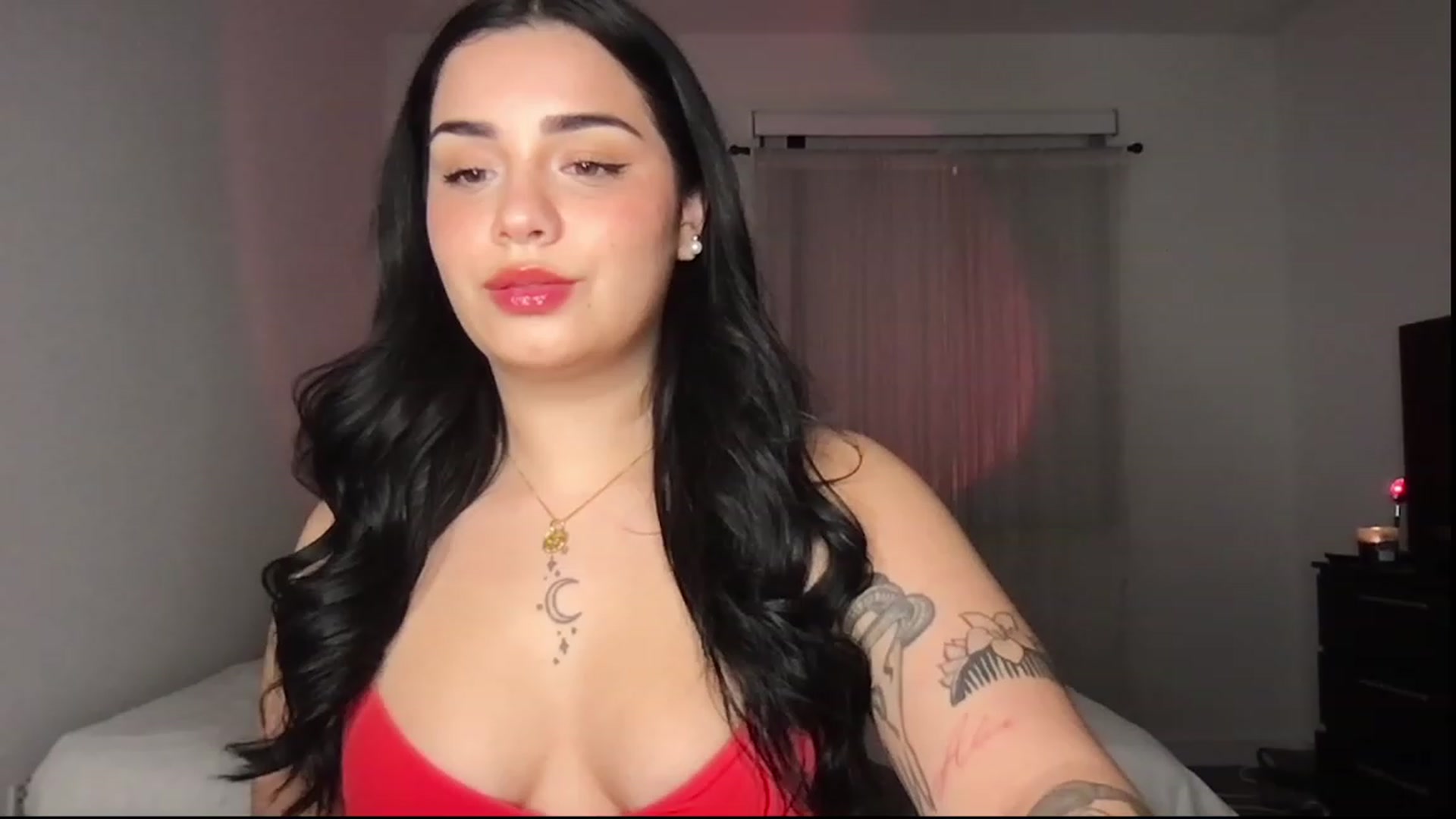 Gallery image thumbnail from babyxjulz's myfreecams stream on, 07/06/2023, 06:27 image 9 of 20