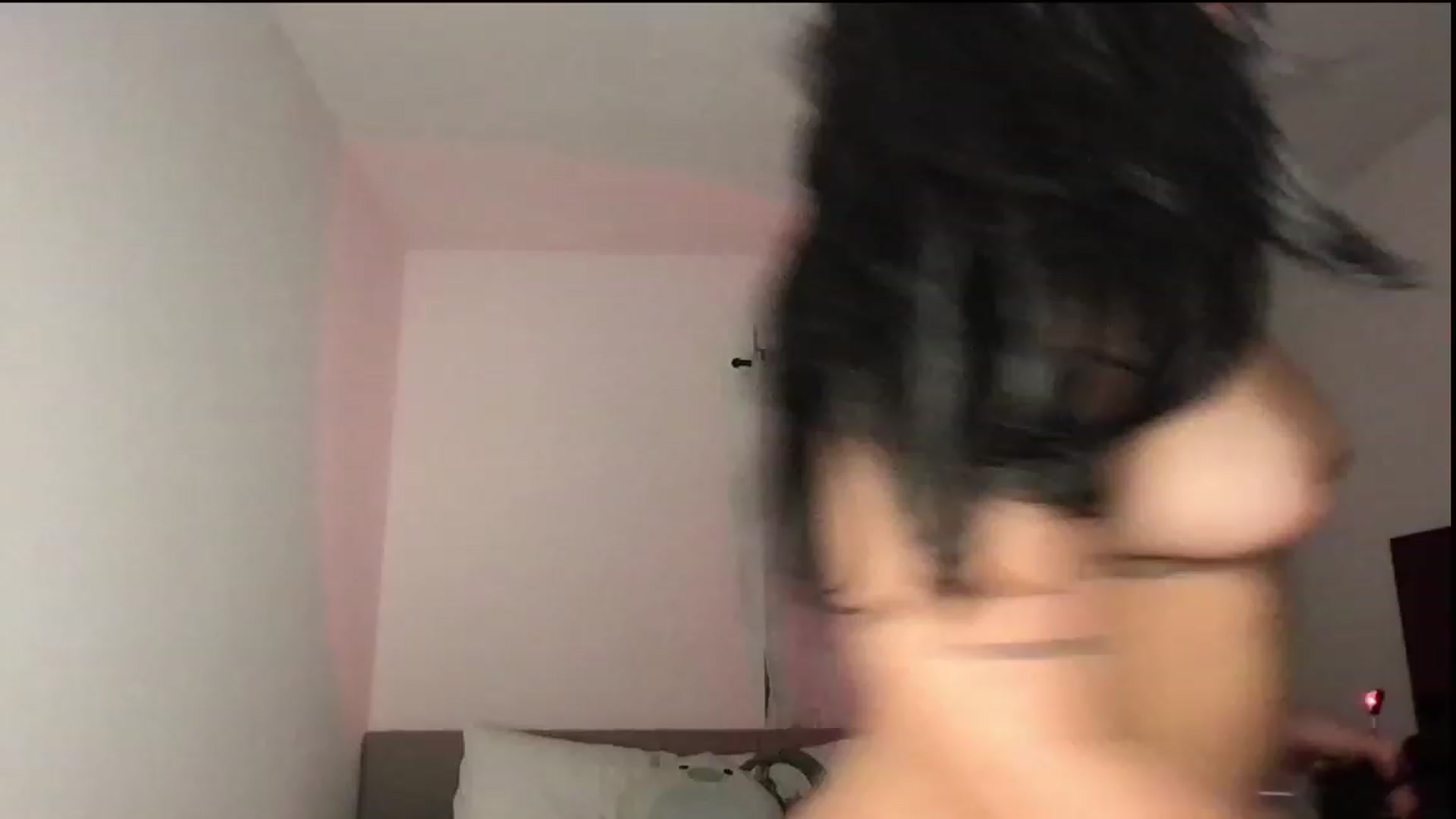 Gallery image thumbnail from babyxjulz's myfreecams stream on, 08/01/2023, 05:57 image 8 of 20