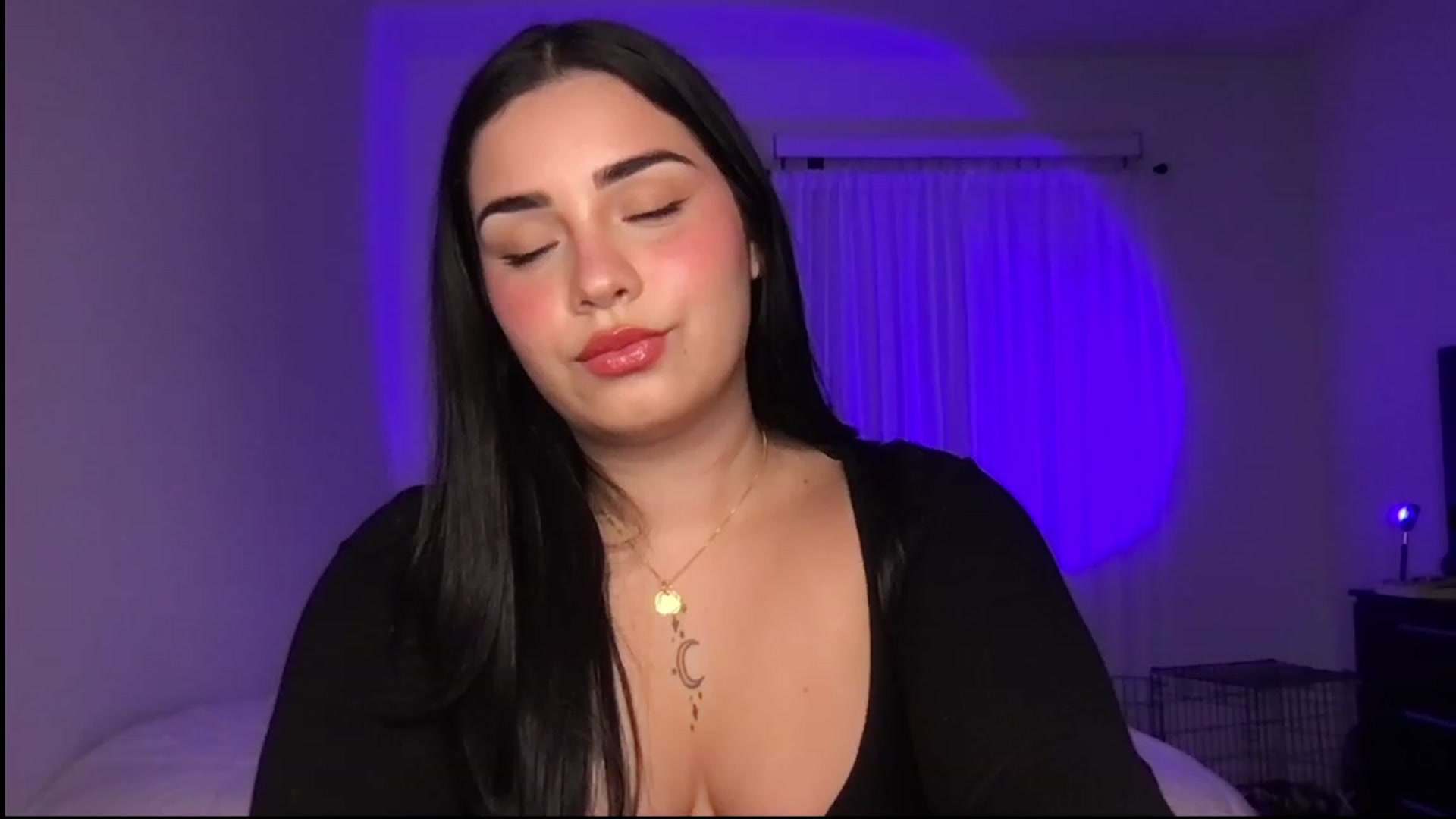 Gallery image thumbnail from babyxjulz's myfreecams stream on, 08/03/2023, 05:33 image 8 of 20