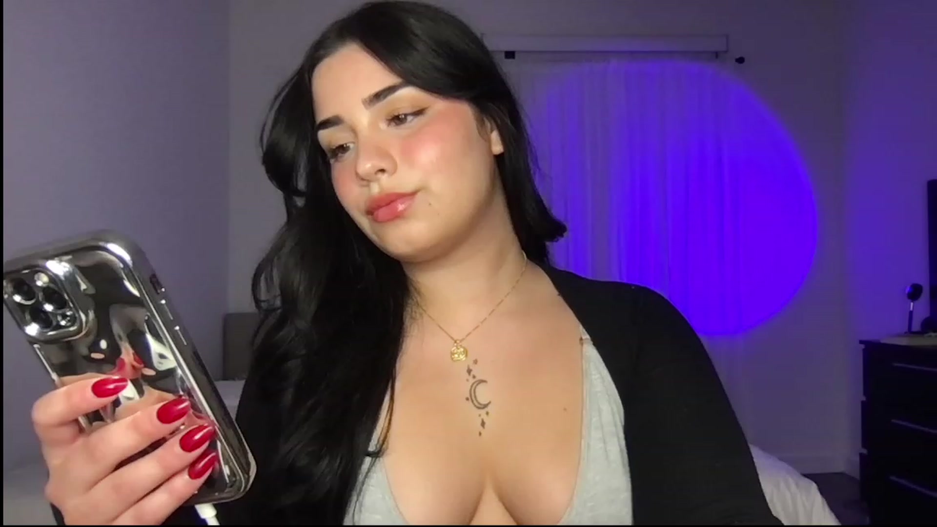 Gallery image thumbnail from babyxjulz's myfreecams stream on, 08/08/2023, 04:05 image 4 of 20