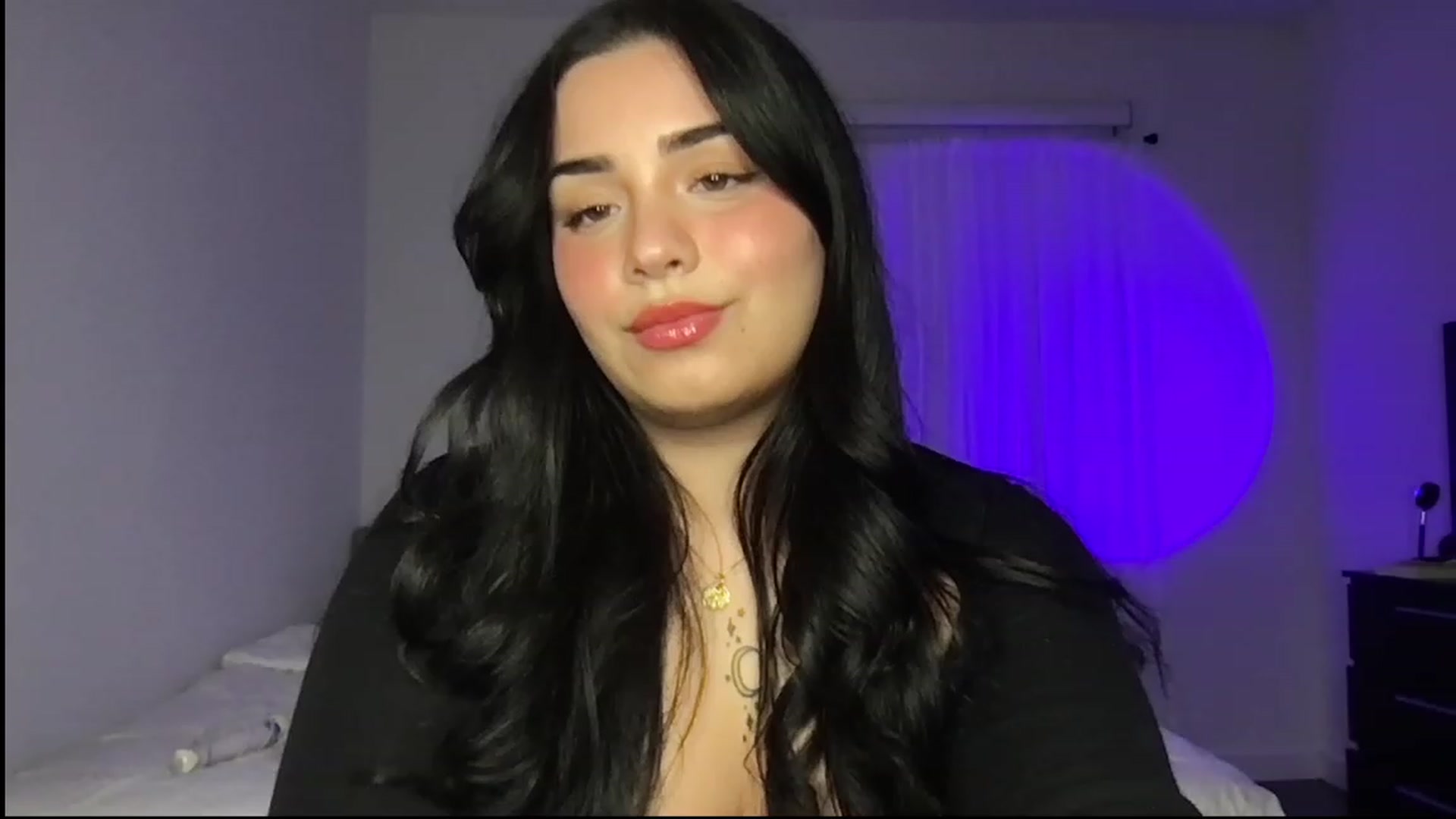 Gallery image thumbnail from babyxjulz's myfreecams stream on, 08/08/2023, 04:05 image 19 of 20