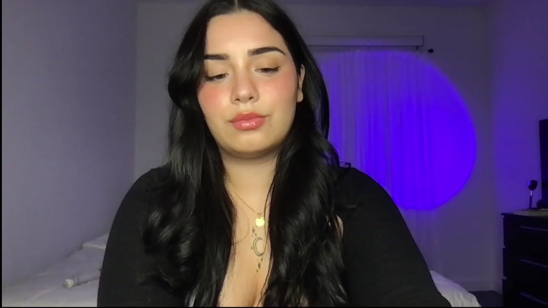Gallery image thumbnail from babyxjulz's myfreecams stream on, 08/08/2023, 05:04 image 15 of 20