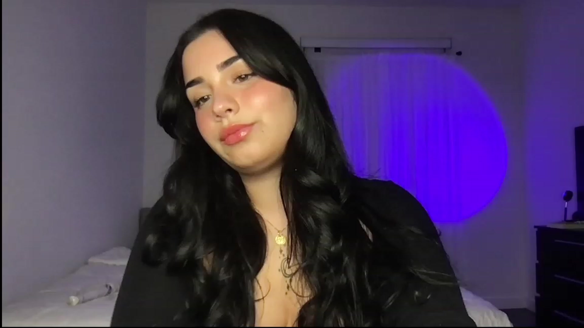 Gallery image thumbnail from babyxjulz's myfreecams stream on, 08/08/2023, 05:04 image 10 of 20
