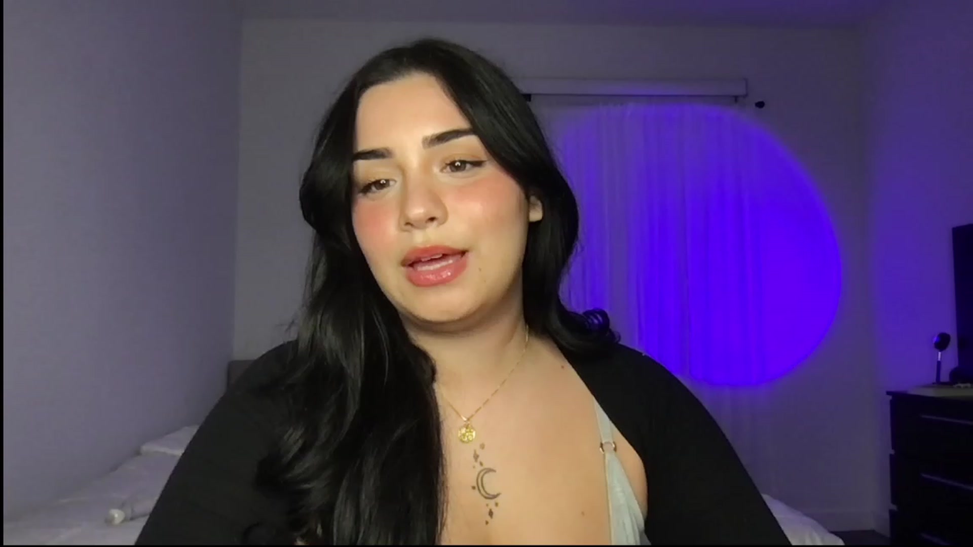 Gallery image thumbnail from babyxjulz's myfreecams stream on, 08/08/2023, 05:04 image 1 of 20