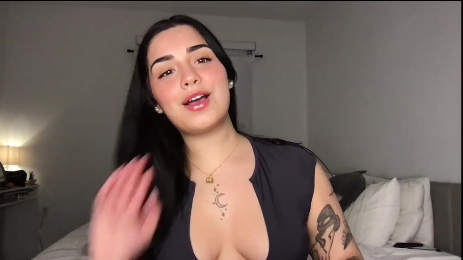 Gallery image thumbnail from babyxjulz's myfreecams stream on, 08/30/2023, 04:45 image 7 of 20