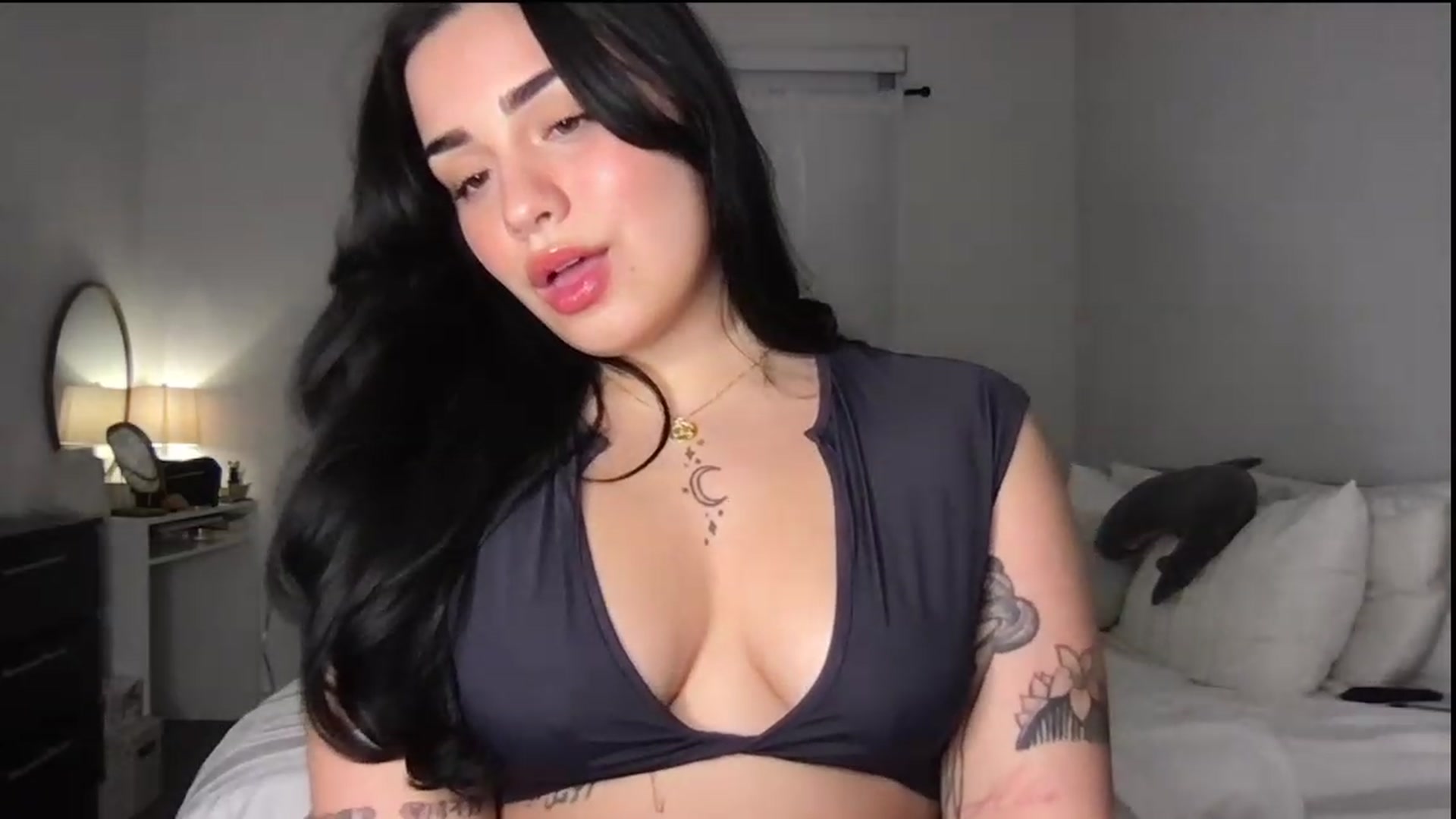 Gallery image thumbnail from babyxjulz's myfreecams stream on, 08/30/2023, 04:45 image 18 of 20