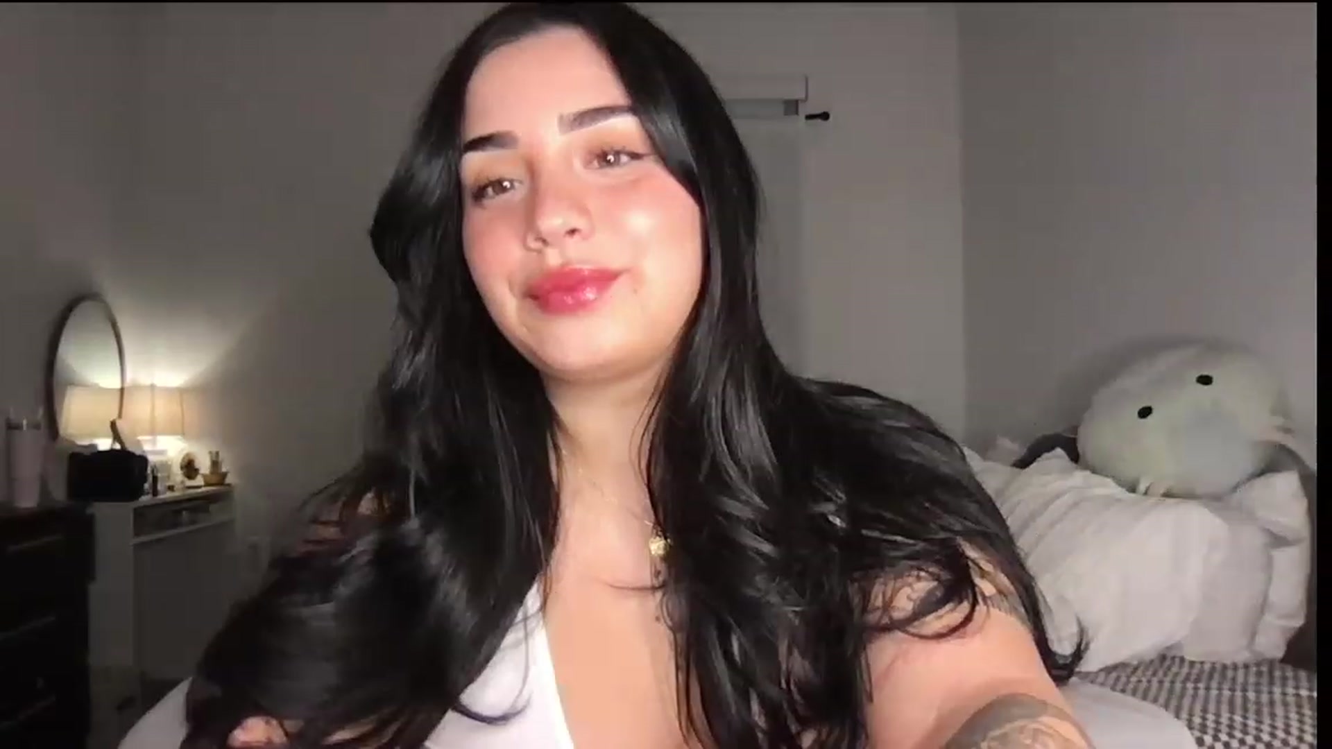 Gallery image thumbnail from babyxjulz's myfreecams stream on, 09/01/2023, 03:55 image 10 of 20