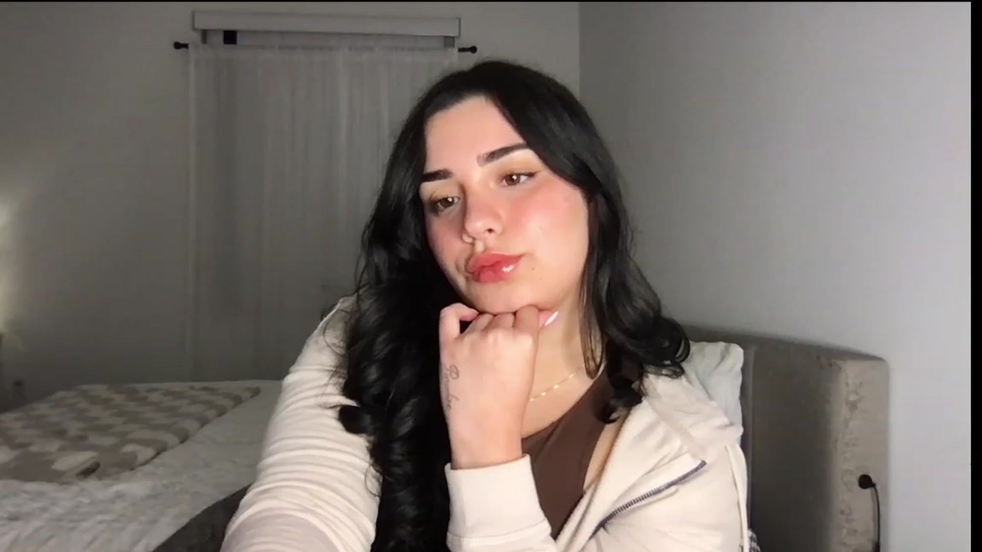 Gallery image thumbnail from babyxjulz's myfreecams stream on, 09/05/2023, 06:19 image 19 of 20