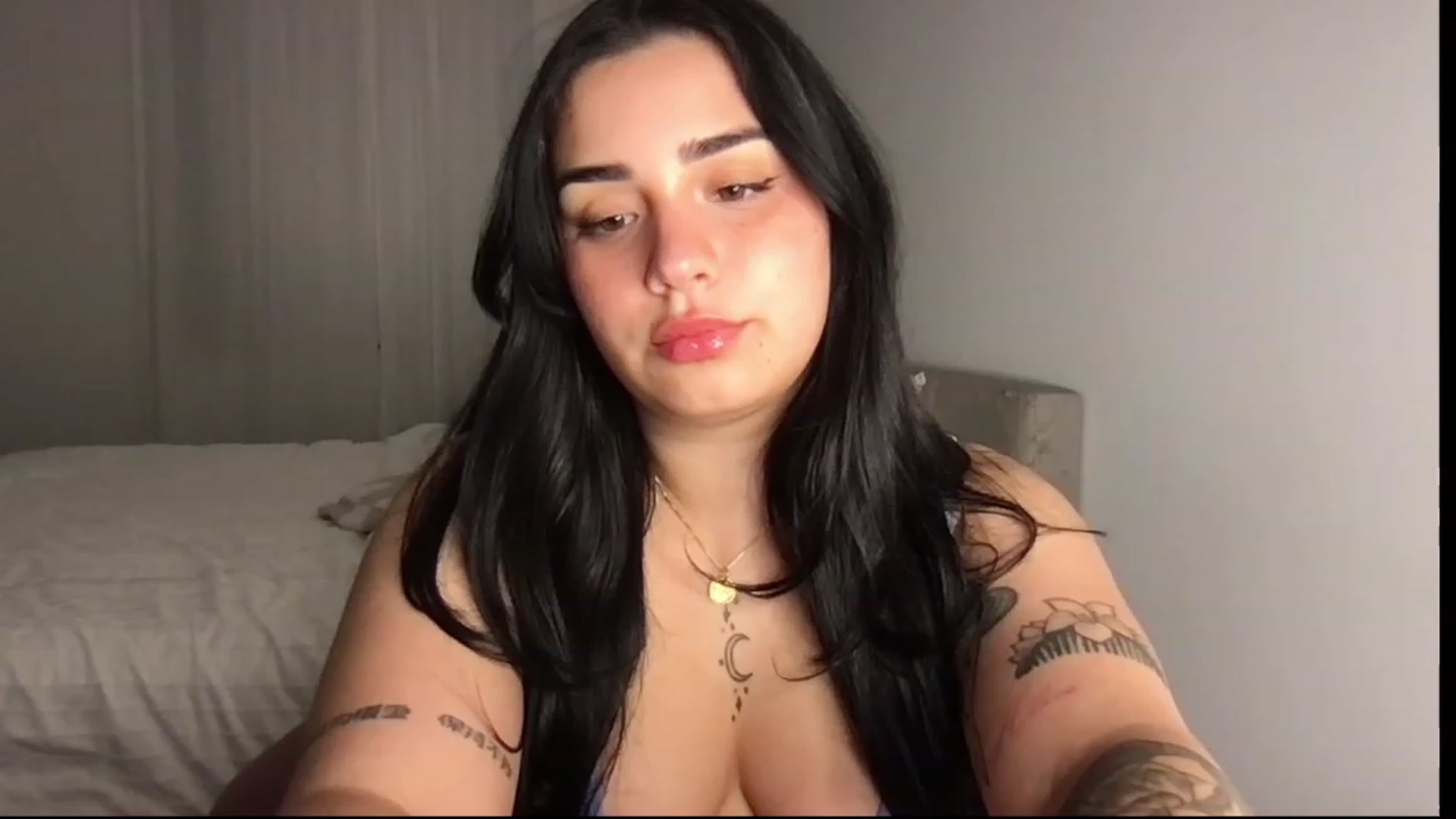 Gallery image thumbnail from babyxjulz's myfreecams stream on, 09/14/2023, 05:14 image 7 of 20