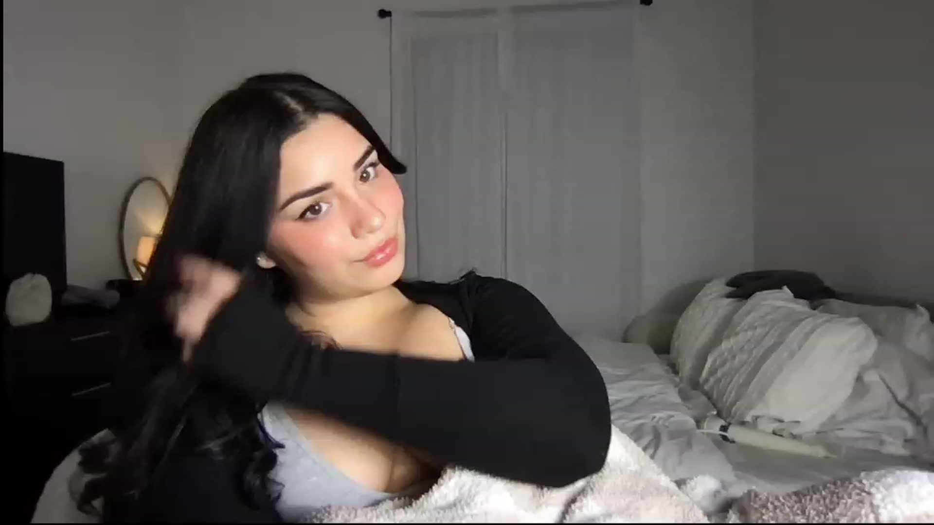 Gallery image thumbnail from babyxjulz's myfreecams stream on, 09/29/2023, 04:21 image 1 of 20