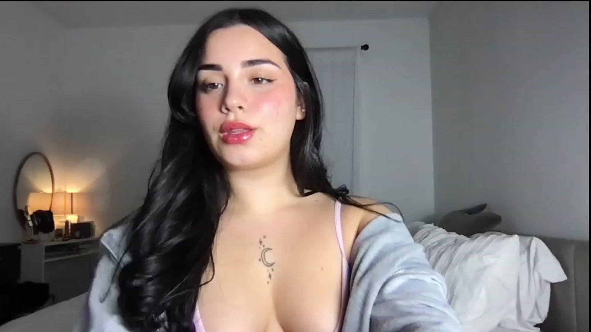 Gallery image thumbnail from babyxjulz's myfreecams stream on, 10/04/2023, 04:13 image 1 of 20