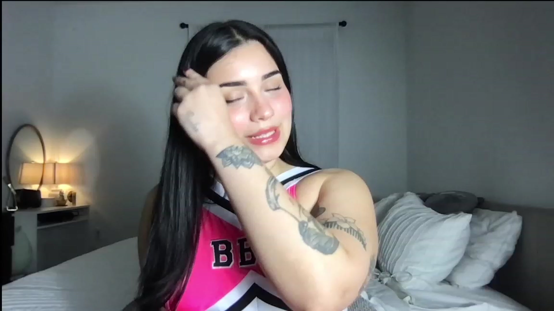 Gallery image thumbnail from babyxjulz's myfreecams stream on, 10/24/2023, 03:52 image 17 of 20
