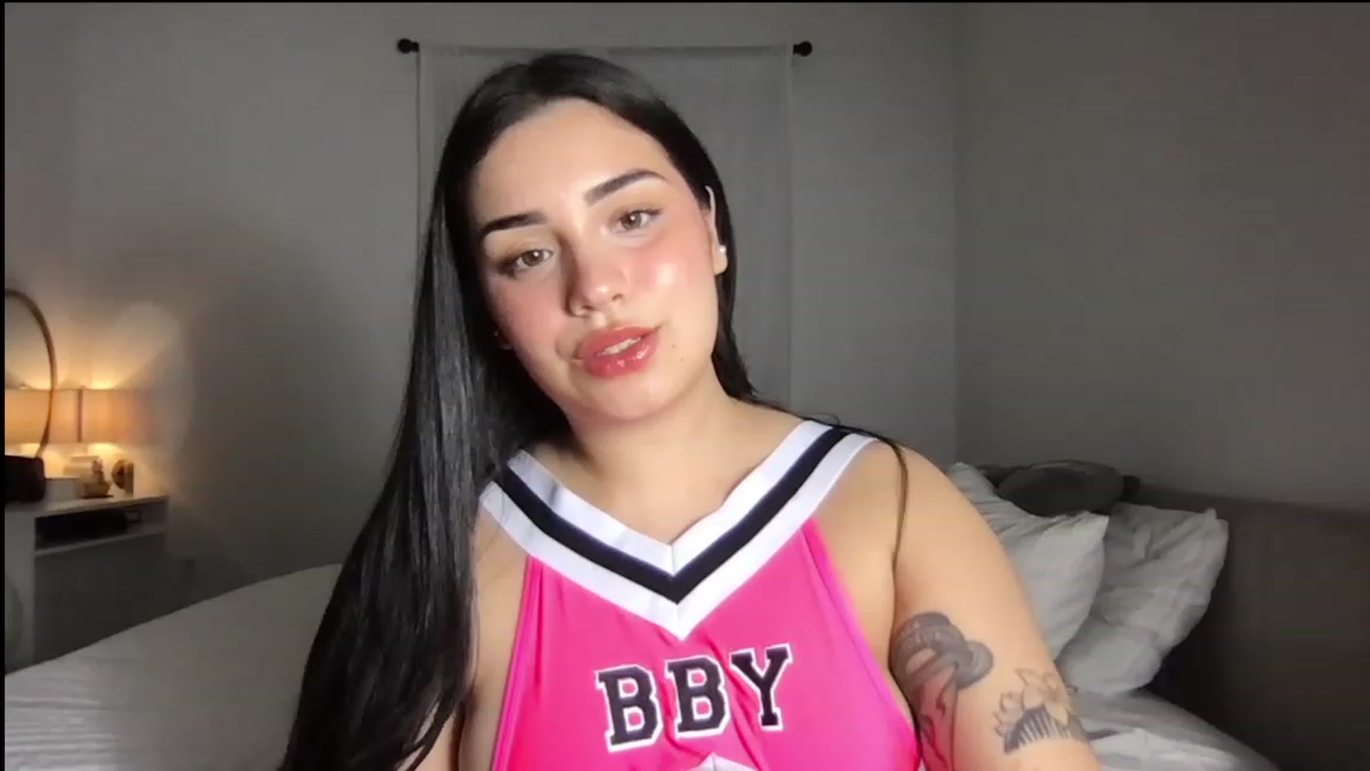 Gallery image thumbnail from babyxjulz's myfreecams stream on, 10/24/2023, 04:08 image 8 of 20