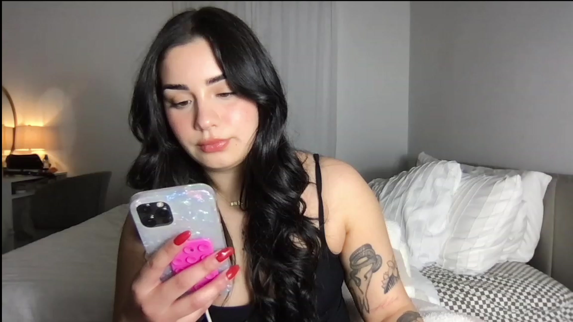 Gallery image thumbnail from babyxjulz's myfreecams stream on, 11/28/2023, 05:42 image 8 of 20