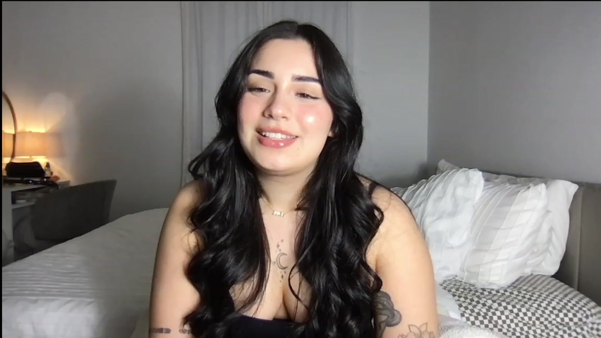 Gallery image thumbnail from babyxjulz's myfreecams stream on, 11/28/2023, 05:42 image 11 of 20