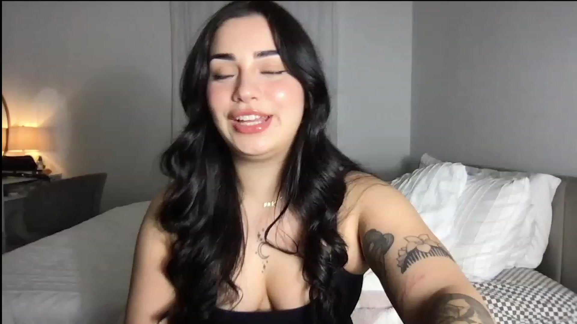 Gallery image thumbnail from babyxjulz's myfreecams stream on, 11/28/2023, 05:42 image 20 of 20