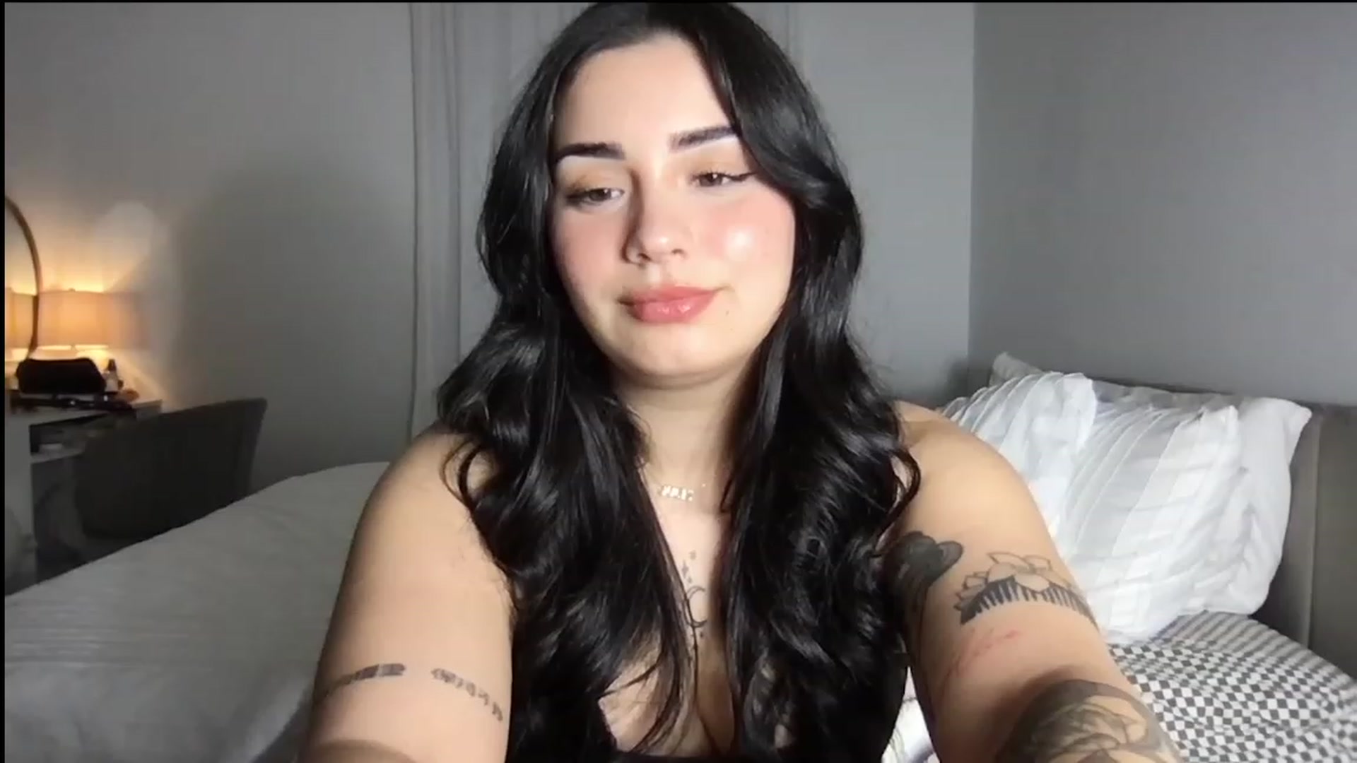 Gallery image thumbnail from babyxjulz's myfreecams stream on, 11/28/2023, 05:42 image 7 of 20