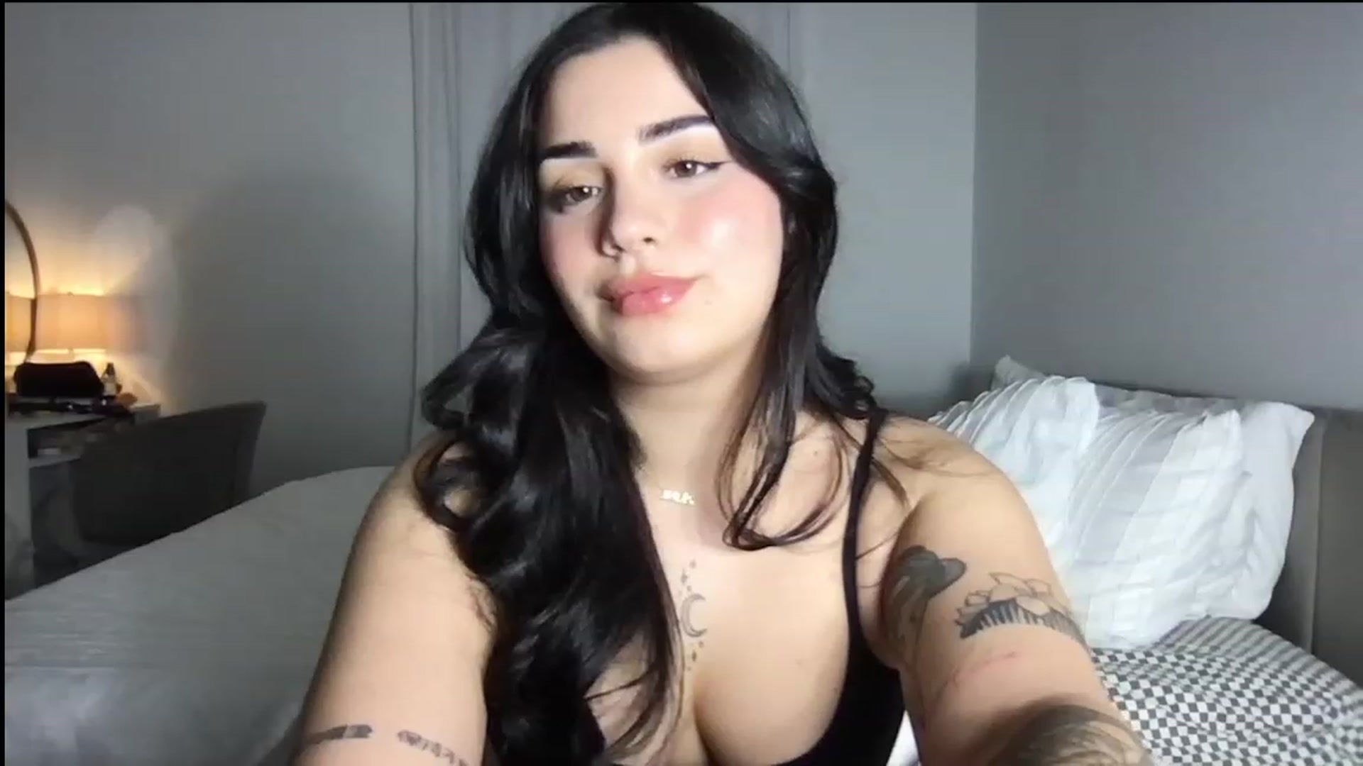 Gallery image thumbnail from babyxjulz's myfreecams stream on, 11/28/2023, 05:42 image 6 of 20