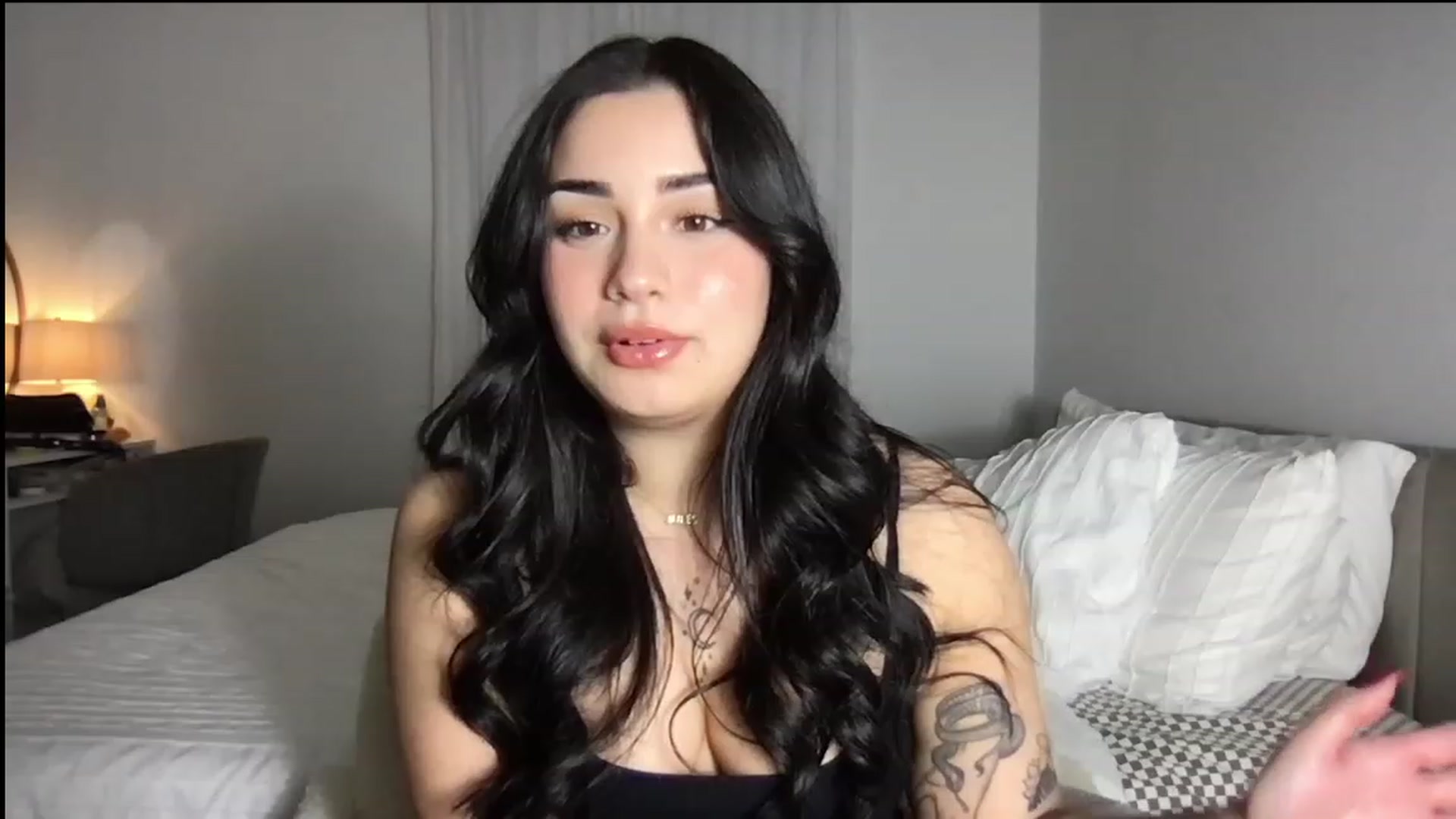 Gallery image thumbnail from babyxjulz's myfreecams stream on, 11/28/2023, 05:42 image 15 of 20