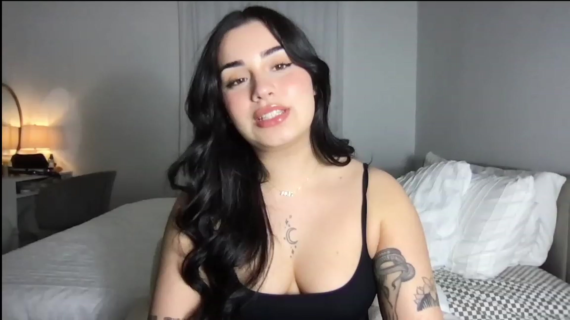 Gallery image thumbnail from babyxjulz's myfreecams stream on, 11/28/2023, 05:42 image 14 of 20