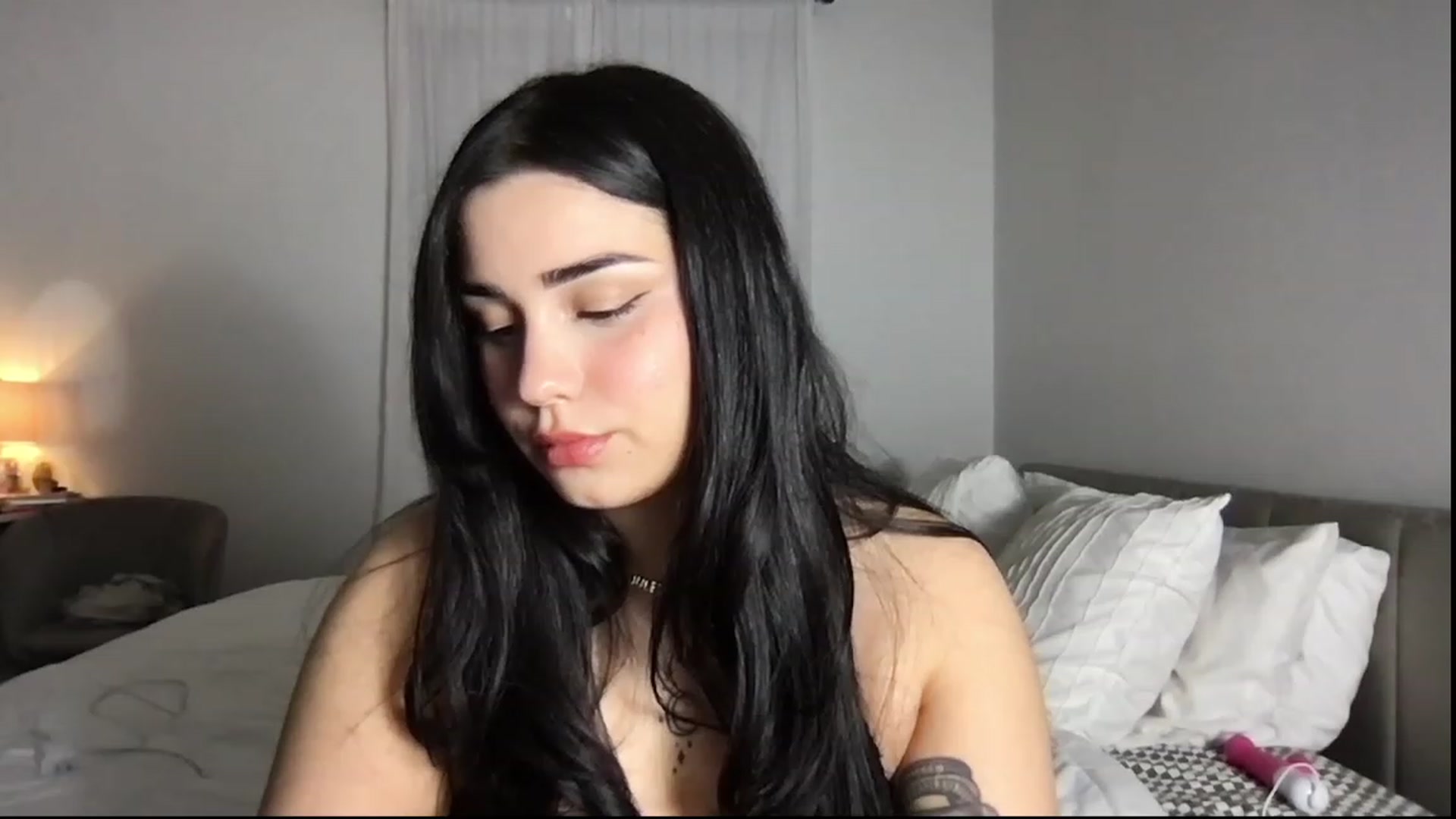 Gallery image thumbnail from babyxjulz's myfreecams stream on, 12/07/2023, 05:15 image 20 of 20