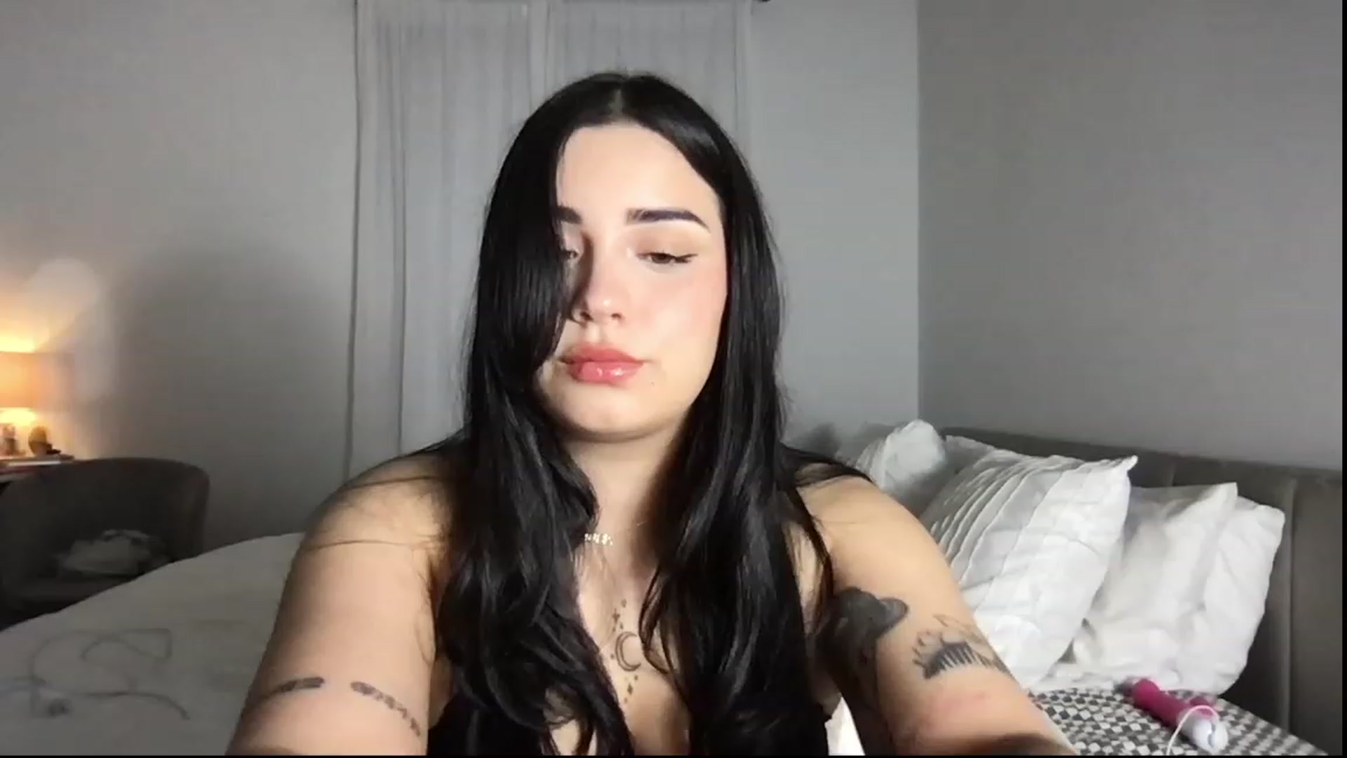 Gallery image thumbnail from babyxjulz's myfreecams stream on, 12/07/2023, 05:15 image 14 of 20
