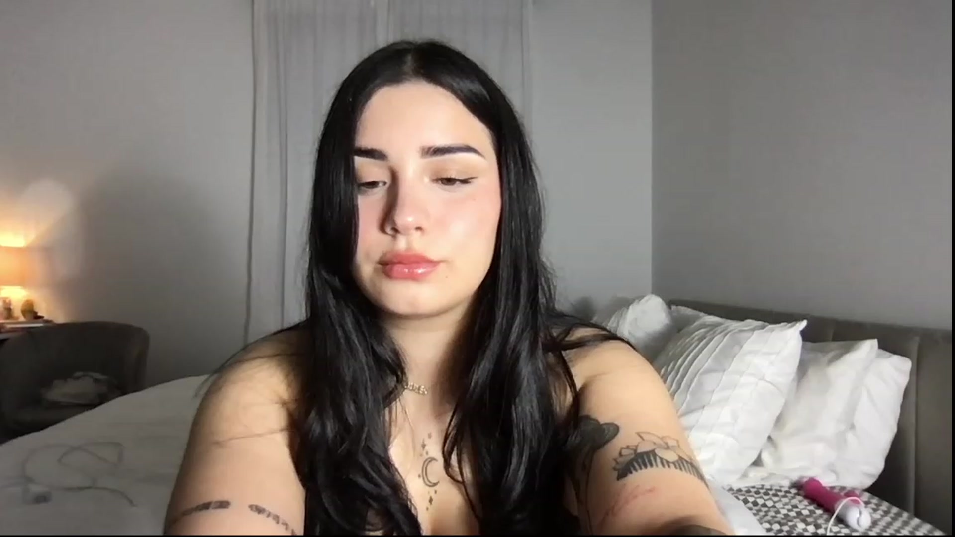 Gallery image thumbnail from babyxjulz's myfreecams stream on, 12/07/2023, 05:15 image 19 of 20