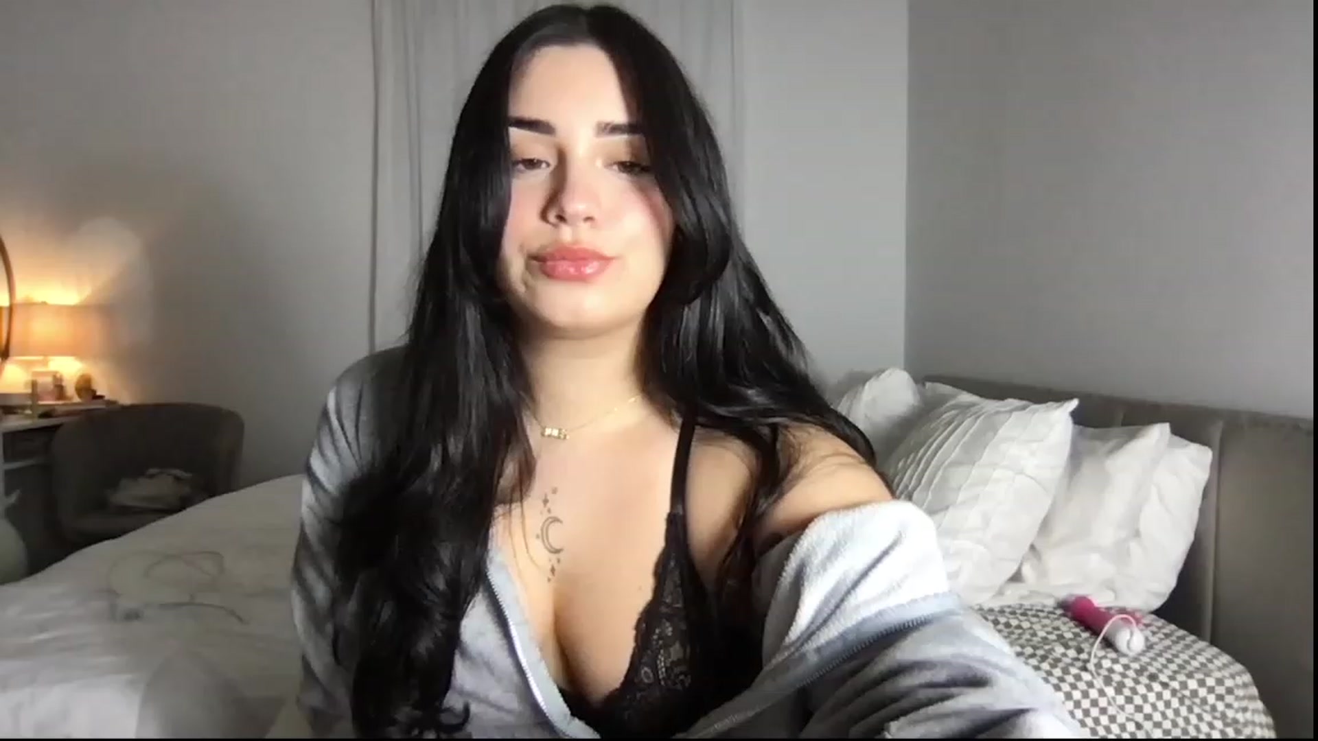 Gallery image thumbnail from babyxjulz's myfreecams stream on, 12/07/2023, 06:22 image 1 of 20