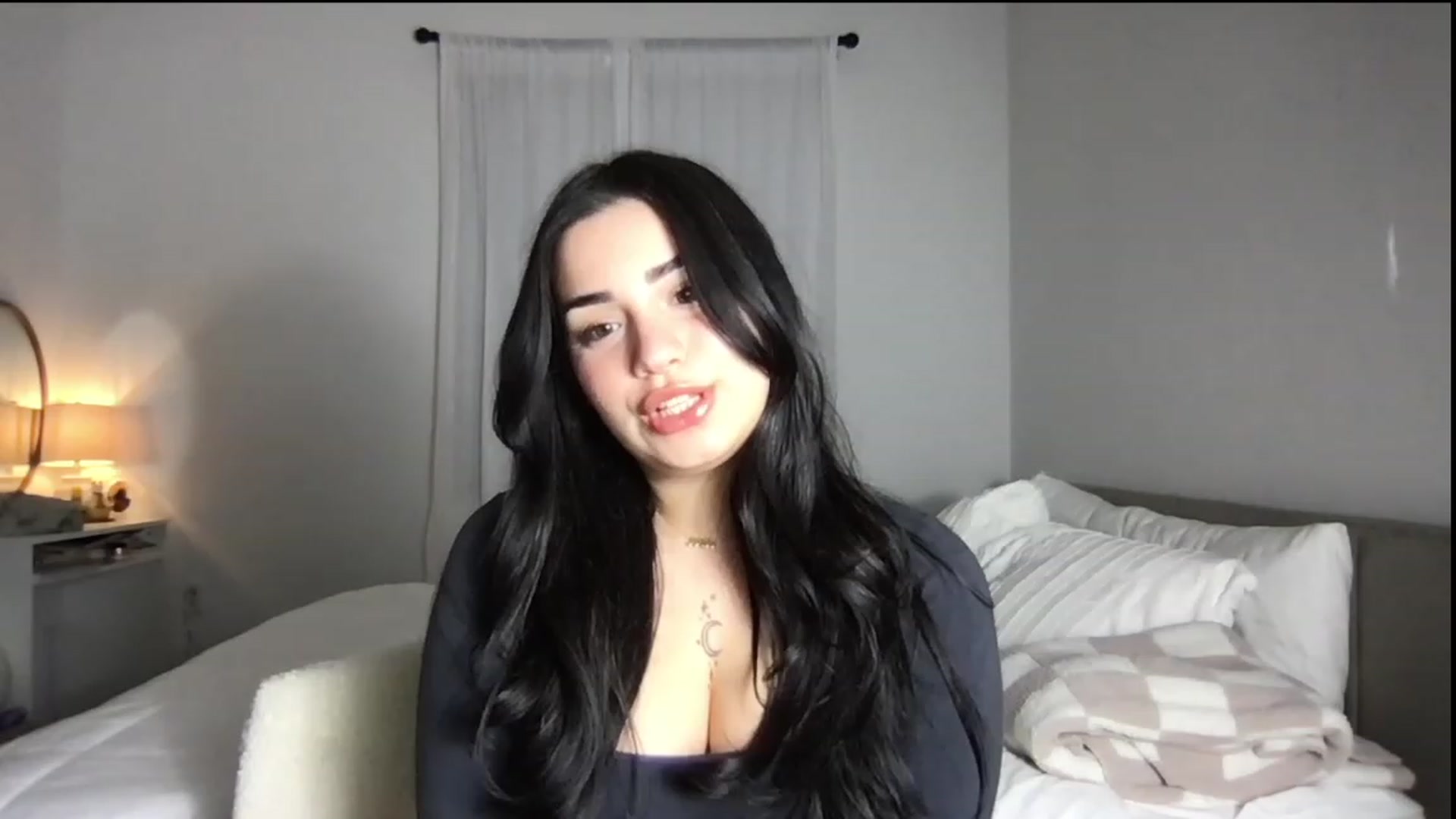 Gallery image thumbnail from babyxjulz's myfreecams stream on, 12/15/2023, 05:55 image 10 of 20