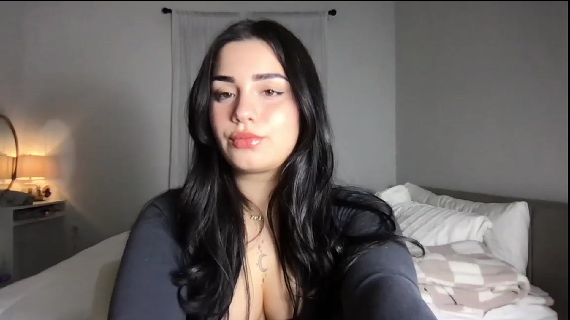 Gallery image thumbnail from babyxjulz's myfreecams stream on, 12/15/2023, 05:55 image 8 of 20