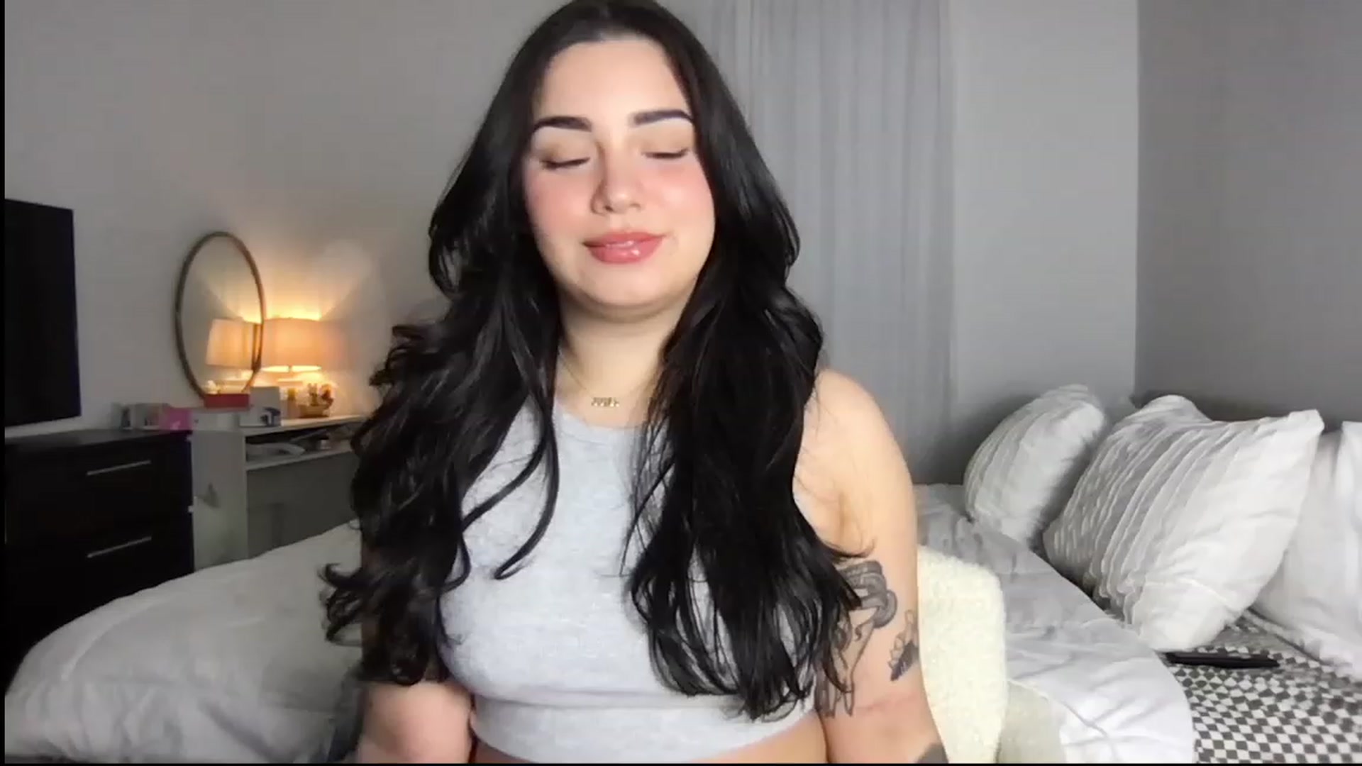 Gallery image thumbnail from babyxjulz's myfreecams stream on, 12/27/2023, 06:08 image 1 of 20