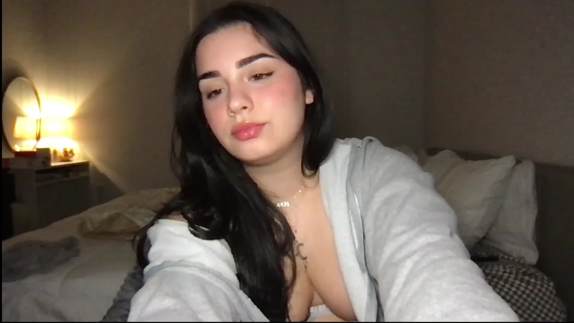 Gallery image thumbnail from babyxjulz's myfreecams stream on, 12/27/2023, 06:51 image 13 of 20