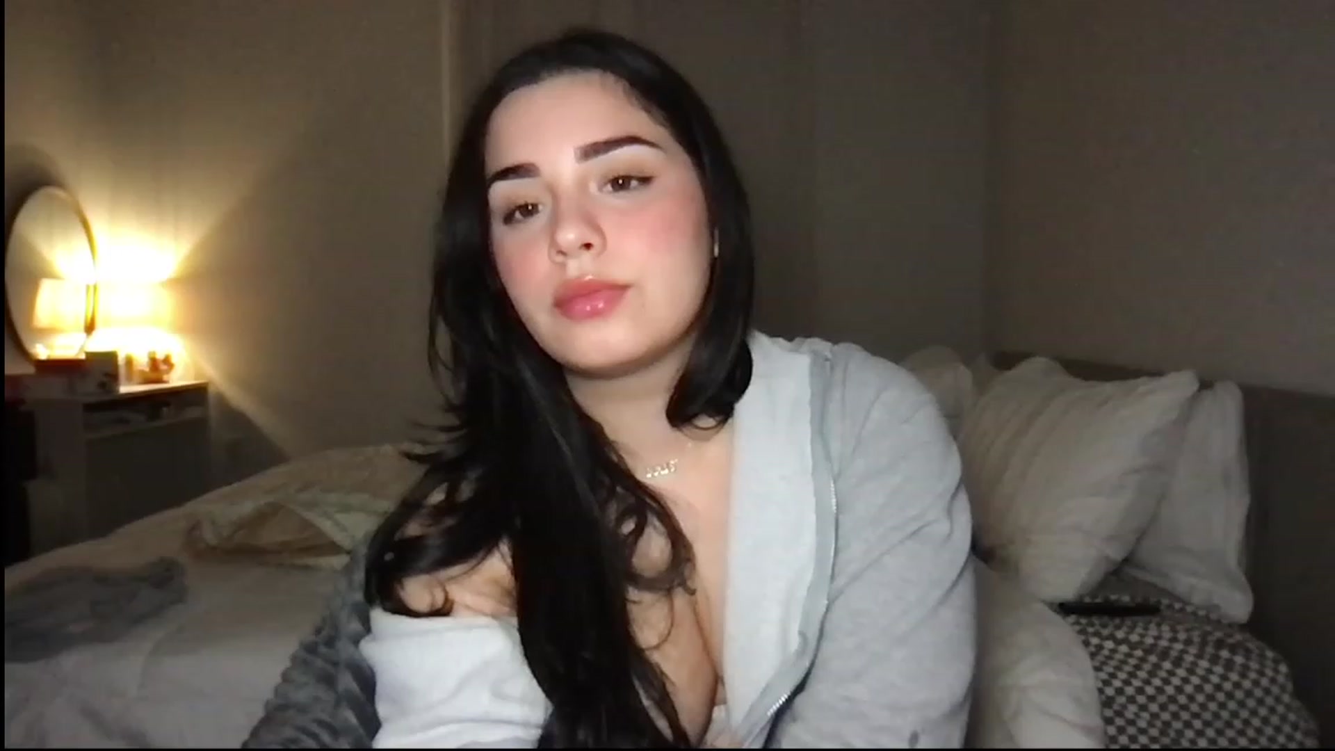 Gallery image thumbnail from babyxjulz's myfreecams stream on, 12/27/2023, 06:51 image 15 of 20