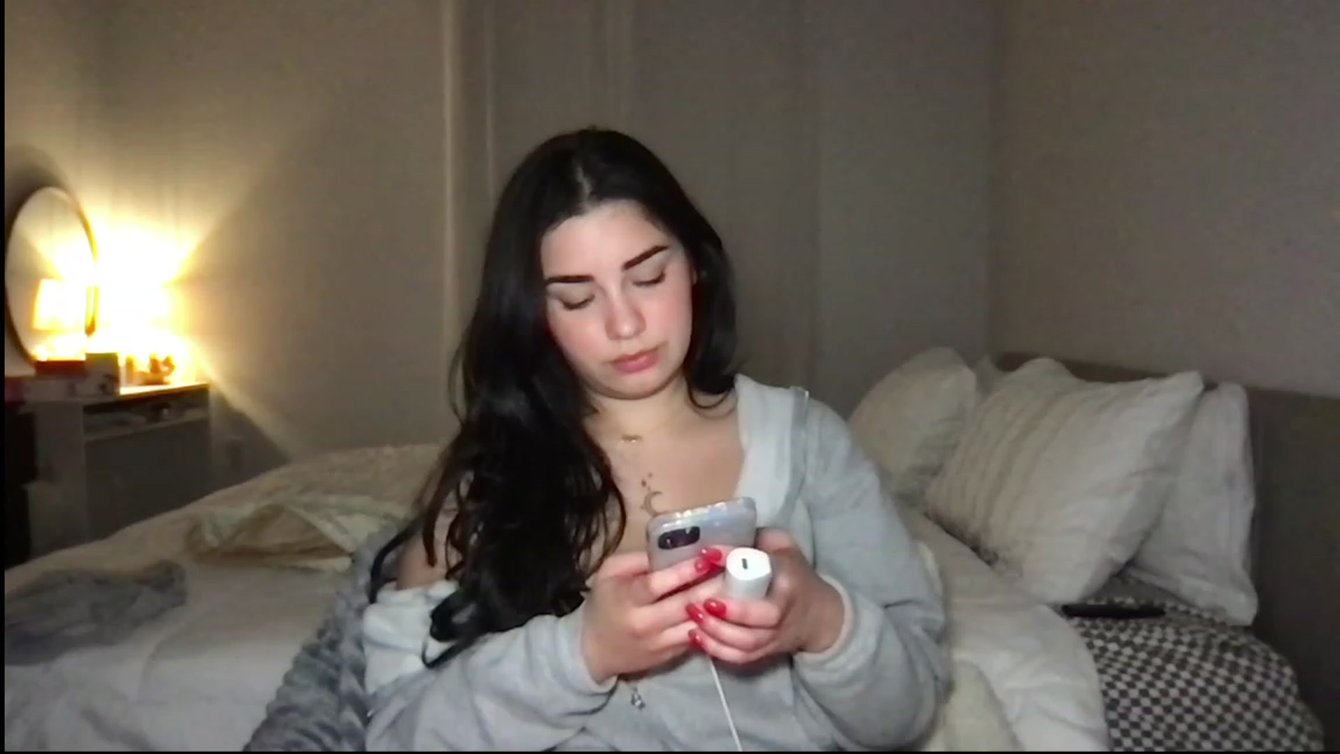 Gallery image thumbnail from babyxjulz's myfreecams stream on, 12/27/2023, 06:51 image 12 of 20