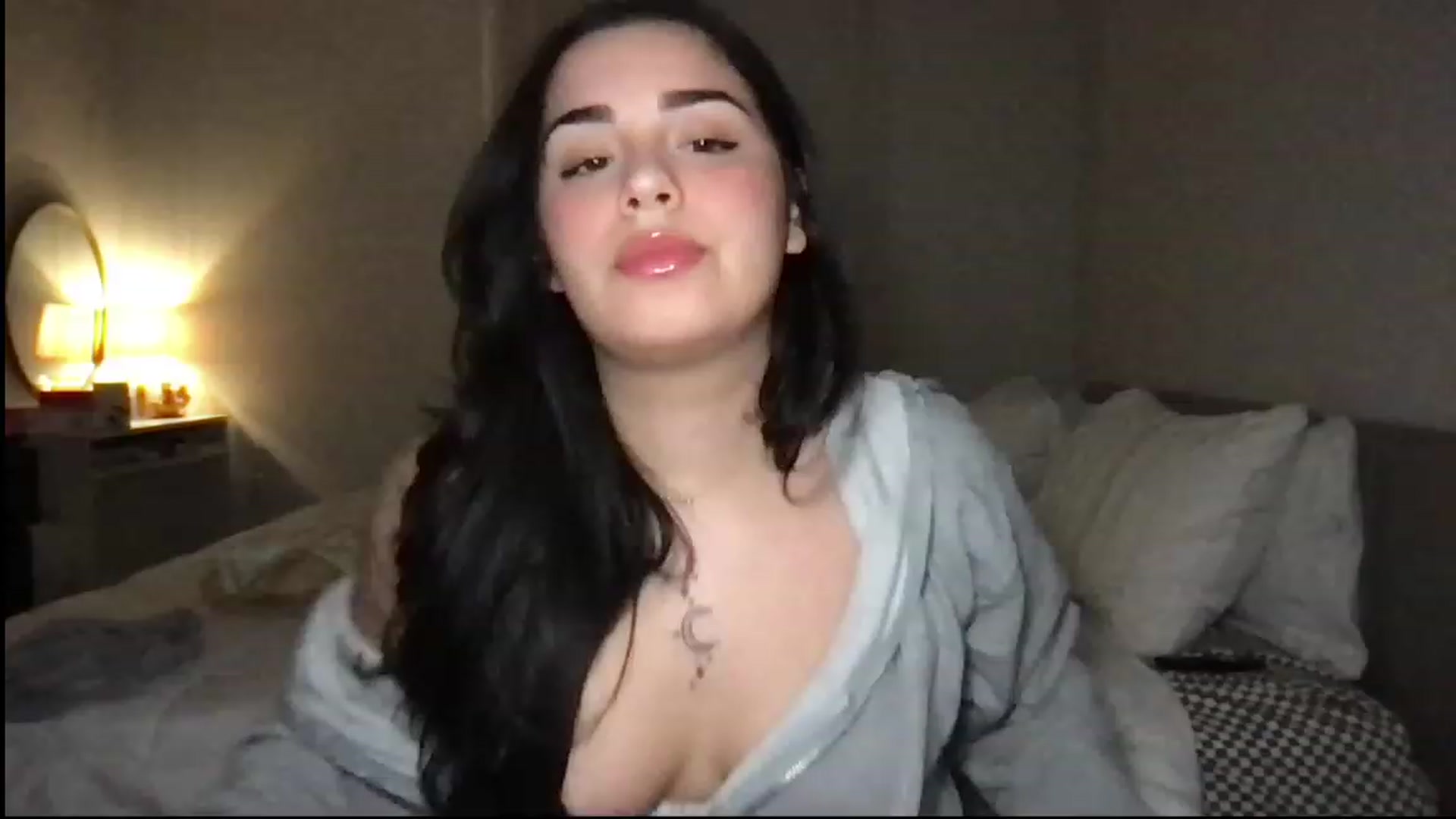 Gallery image thumbnail from babyxjulz's myfreecams stream on, 12/27/2023, 06:51 image 11 of 20