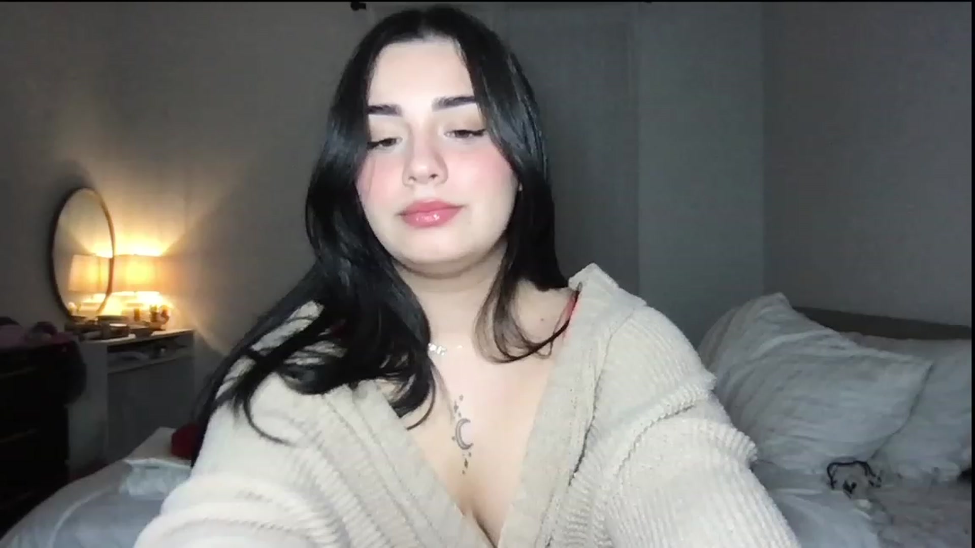 Gallery image thumbnail from babyxjulz's myfreecams stream on, 01/03/2024, 07:01 image 1 of 20
