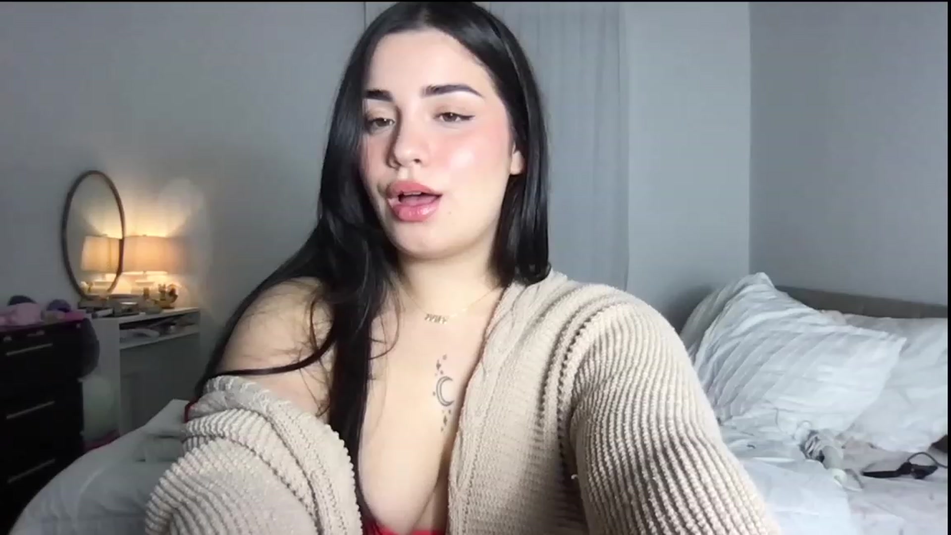 Gallery image thumbnail from babyxjulz's myfreecams stream on, 01/03/2024, 07:01 image 15 of 20