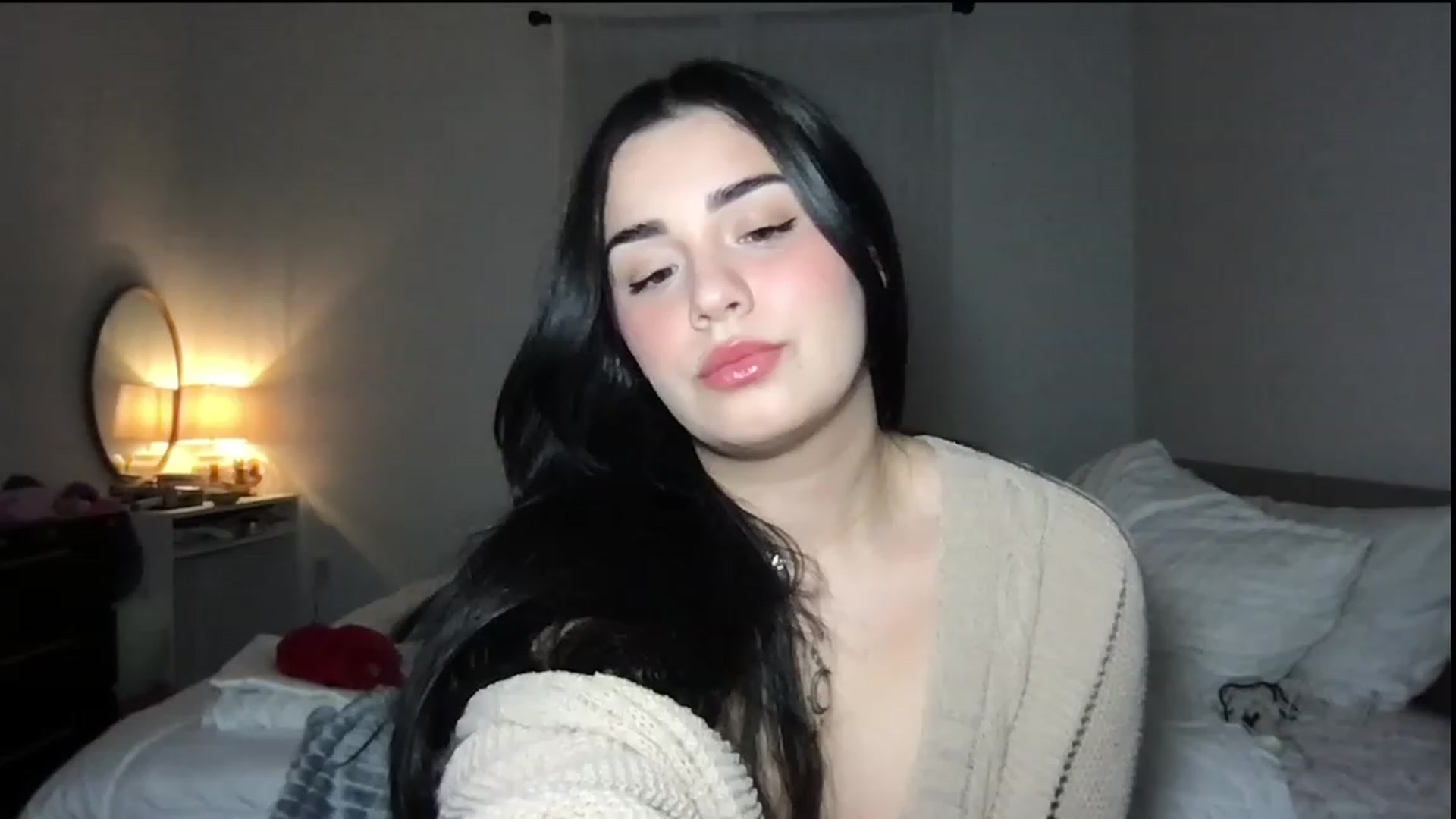 Gallery image thumbnail from babyxjulz's myfreecams stream on, 01/03/2024, 07:01 image 3 of 20