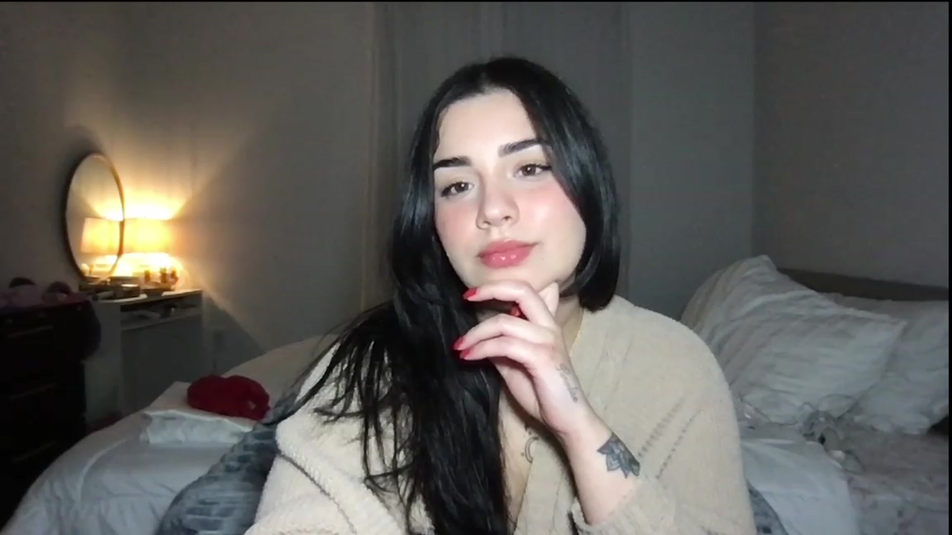Gallery image thumbnail from babyxjulz's myfreecams stream on, 01/03/2024, 08:09 image 2 of 20