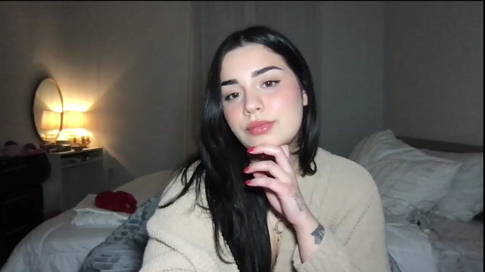 Gallery image thumbnail from babyxjulz's myfreecams stream on, 01/03/2024, 08:09 image 7 of 20